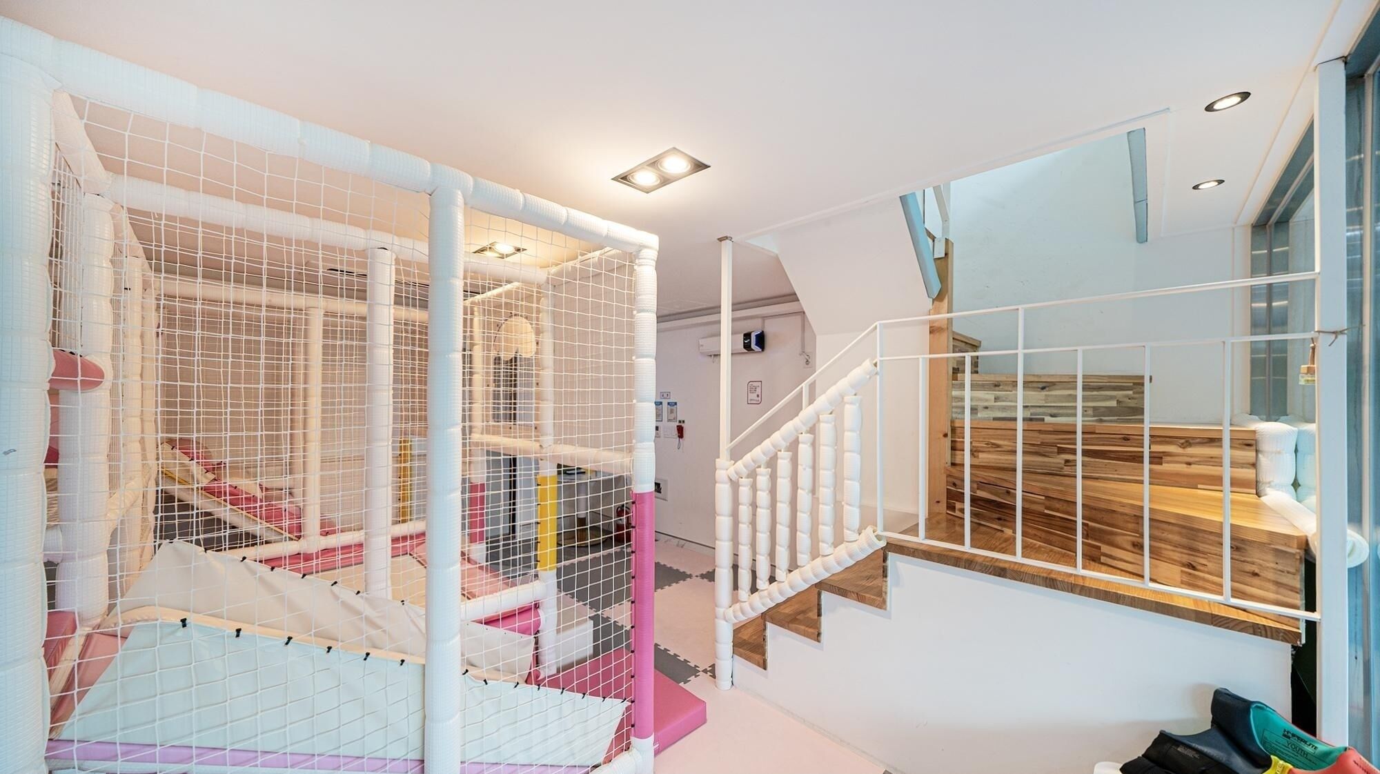 Gapyeong Belloci Lake Kids Pool Villa