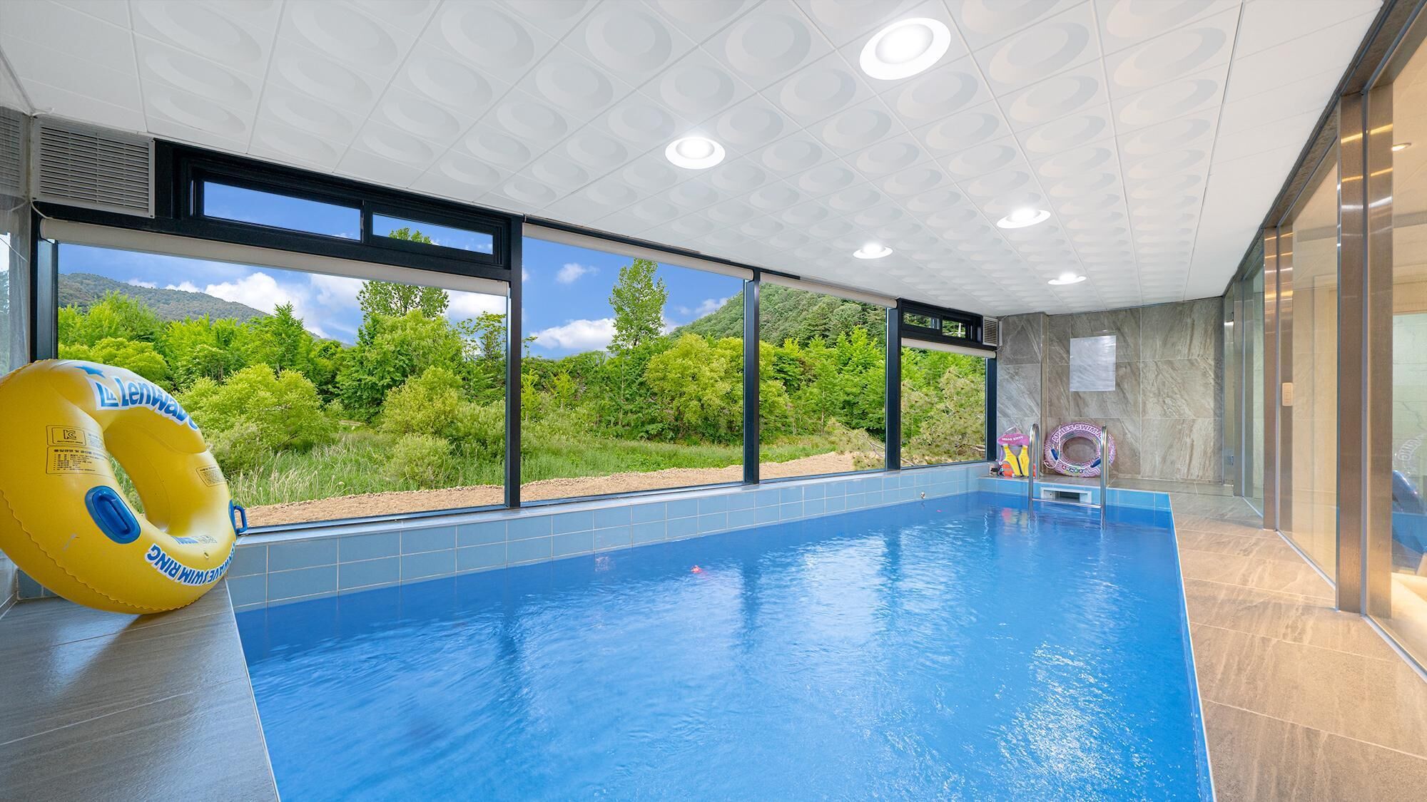 Gapyeong Belloci Lake Kids Pool Villa