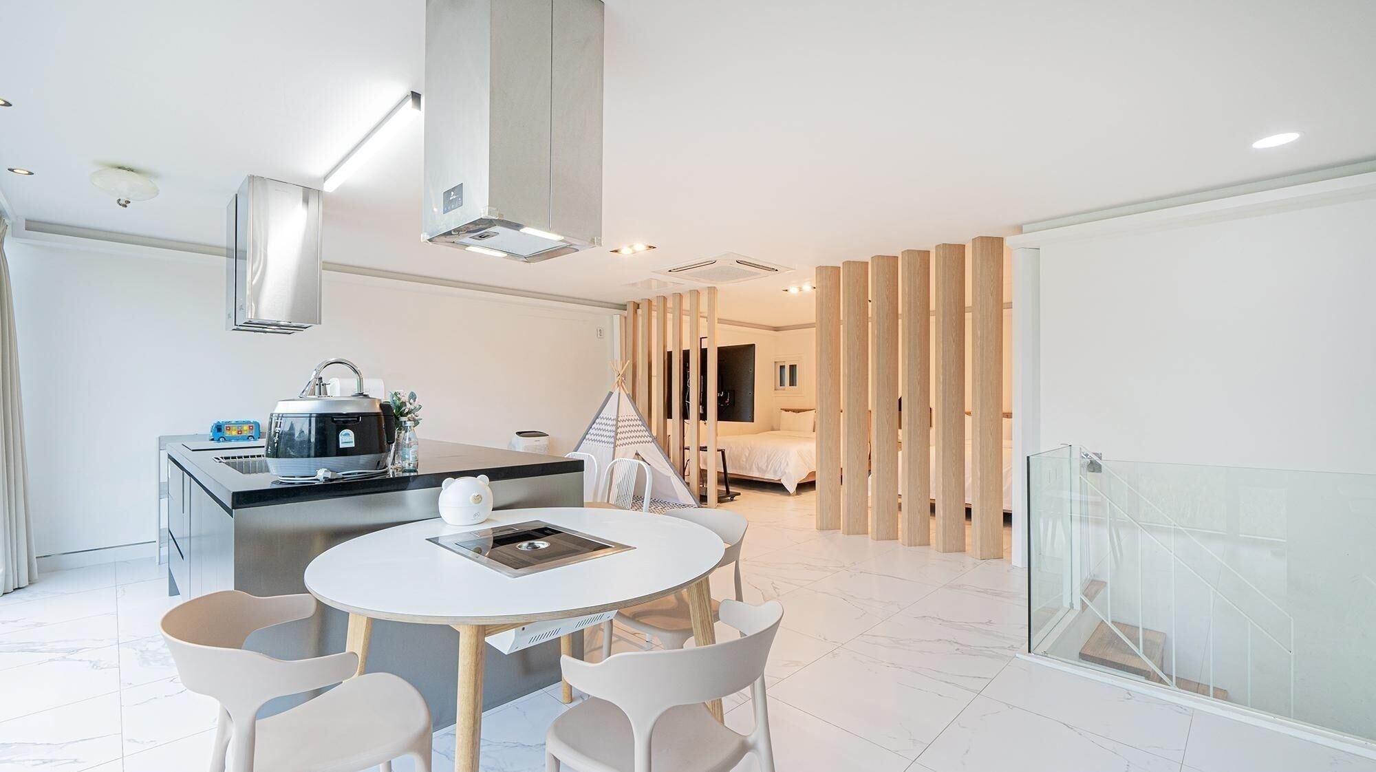 Gapyeong Belloci Lake Kids Pool Villa