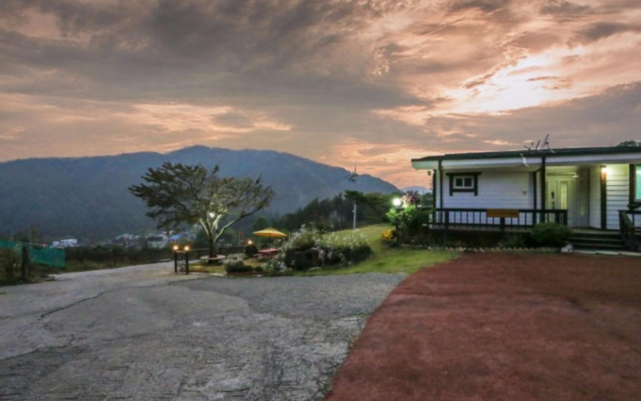 Gapyeong Byeolnaerineun Pension