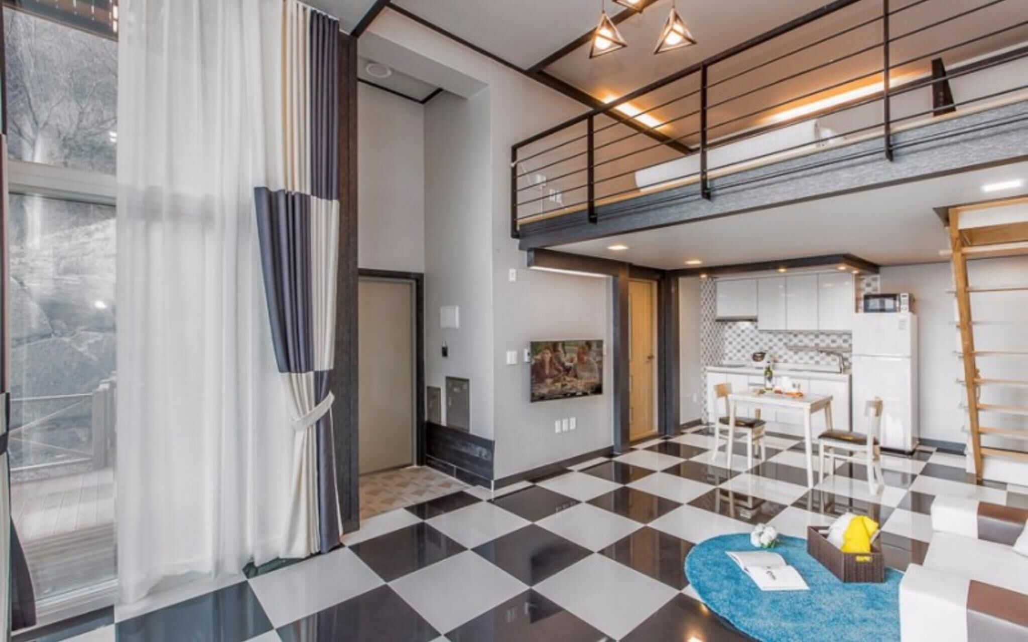 Gapyeong Chagall Spa Pension