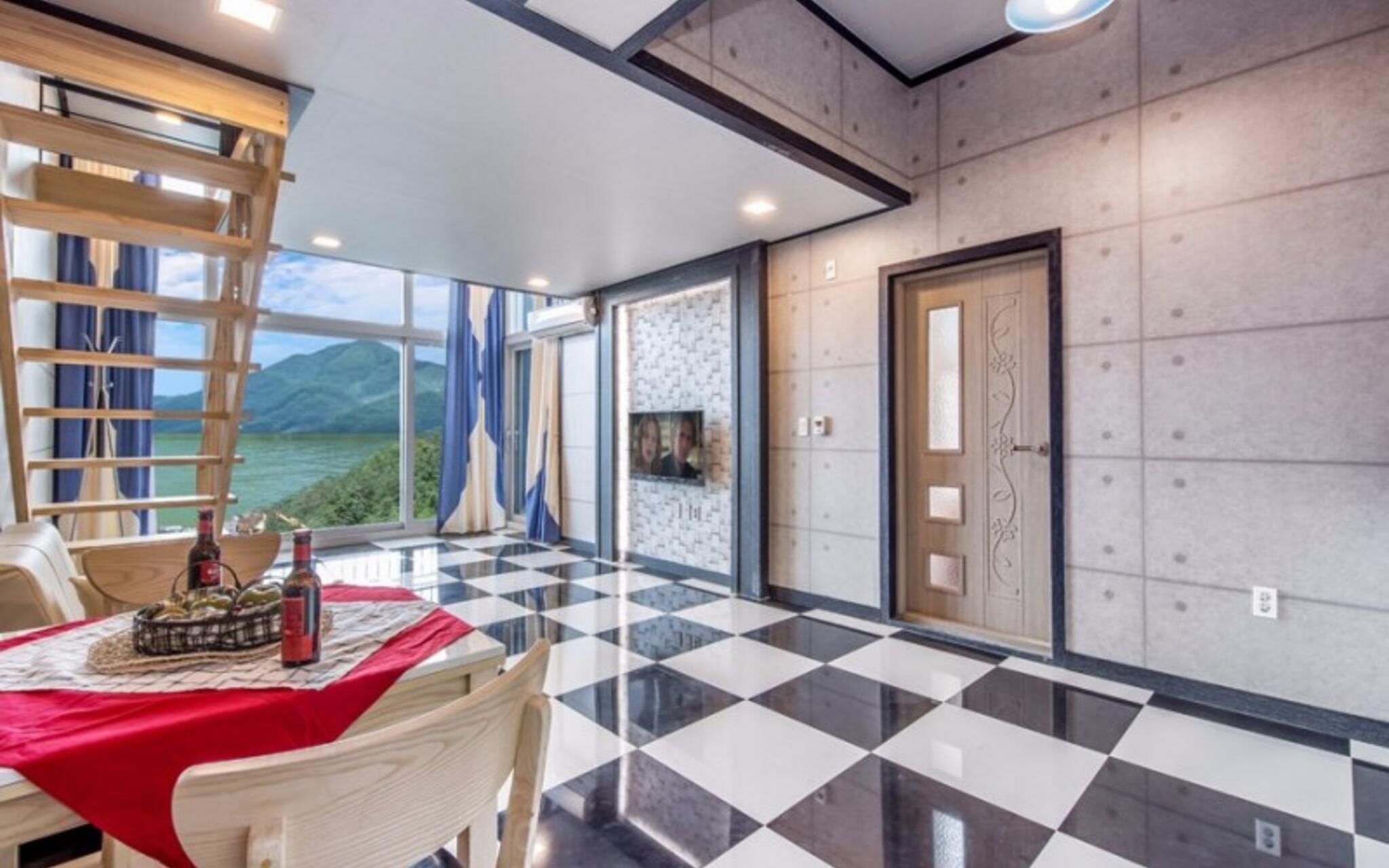 Gapyeong Chagall Spa Pension