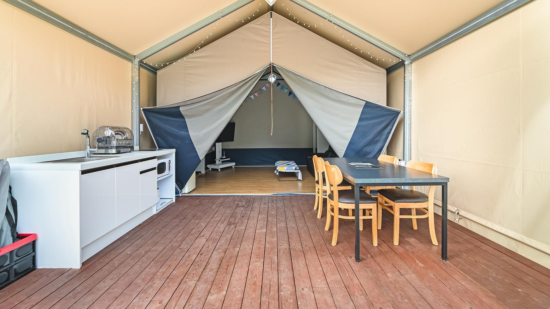 Gapyeong Ddobagi Spa Glamping