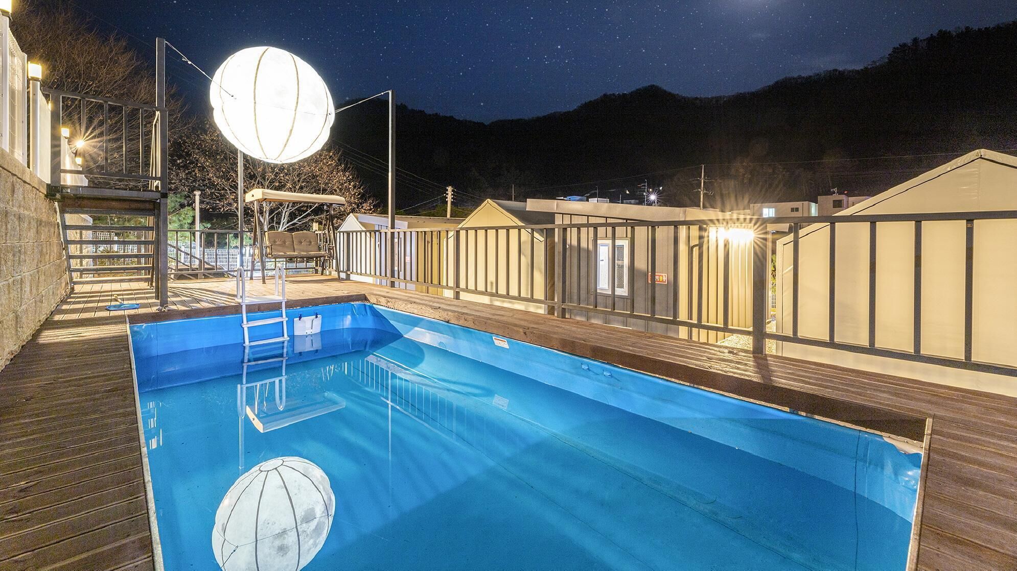 Gapyeong Ddobagi Spa Glamping