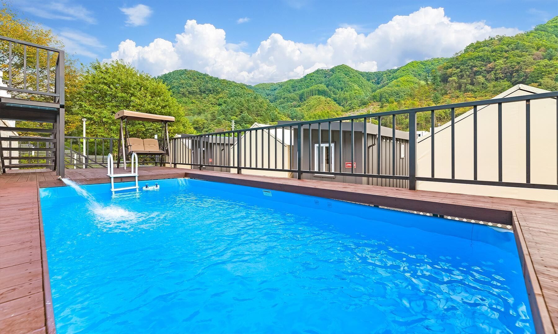 Gapyeong Ddobagi Spa Glamping
