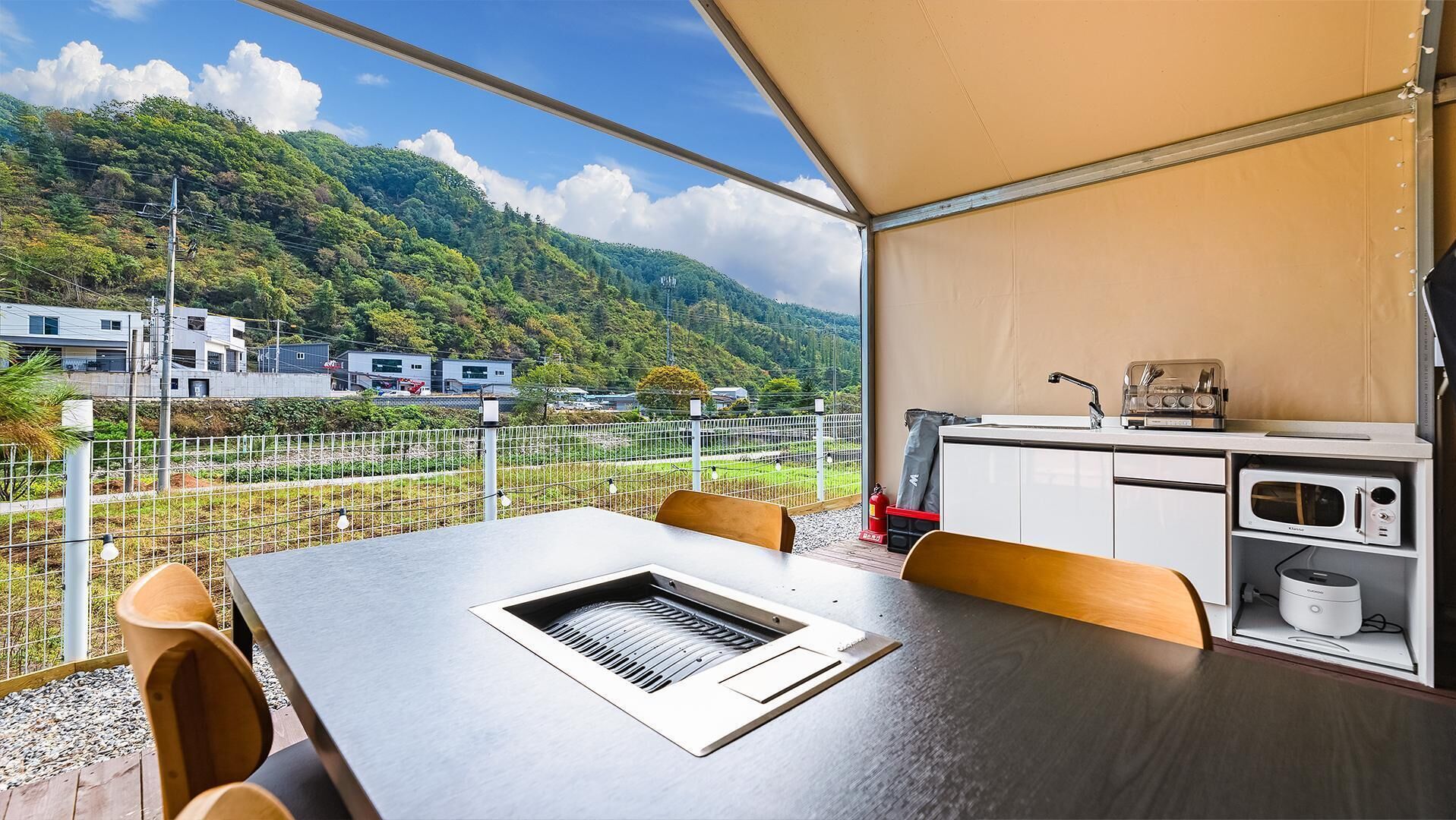 Gapyeong Ddobagi Spa Glamping
