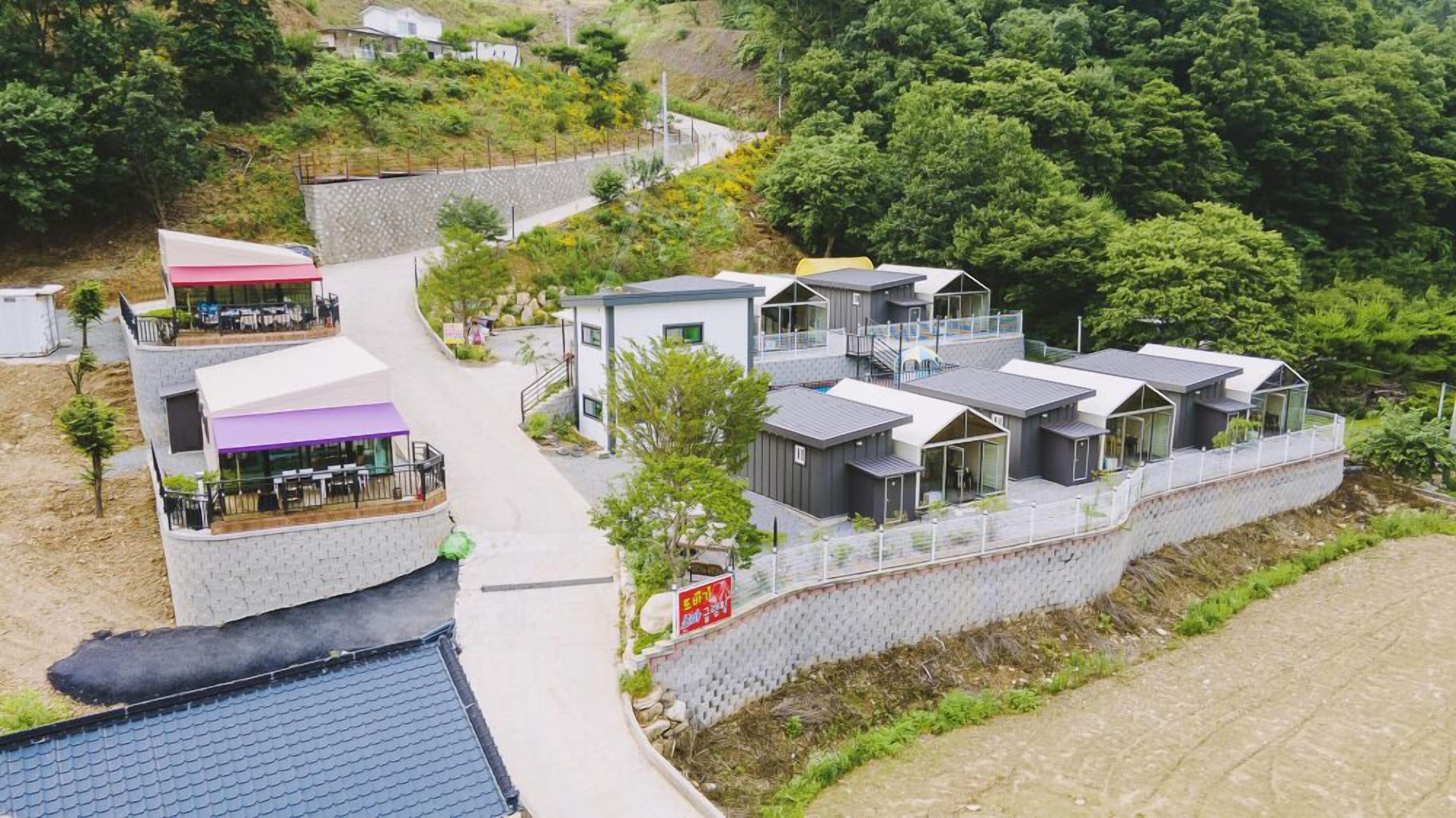 Gapyeong Ddobagi Spa Glamping