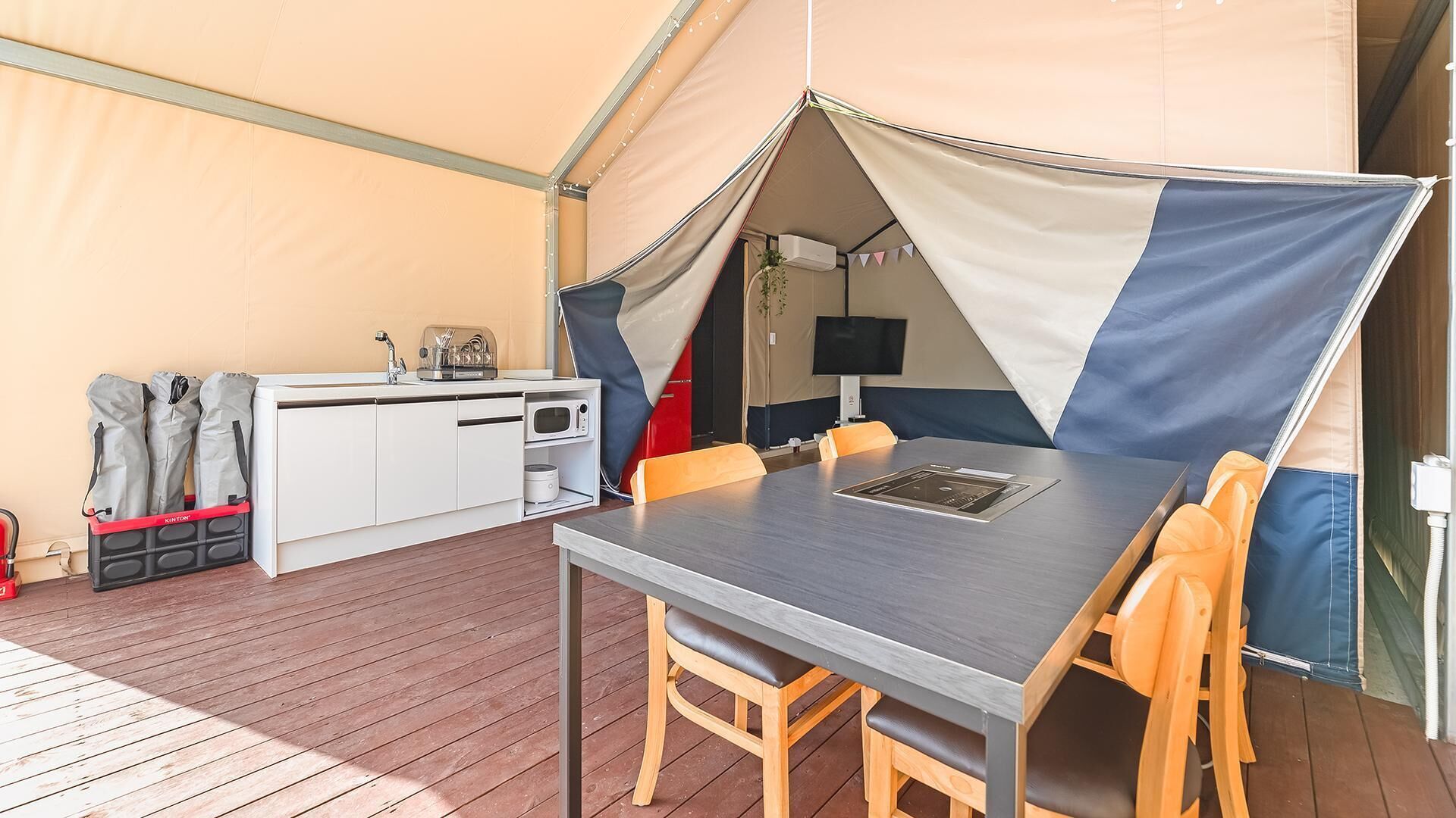 Gapyeong Ddobagi Spa Glamping