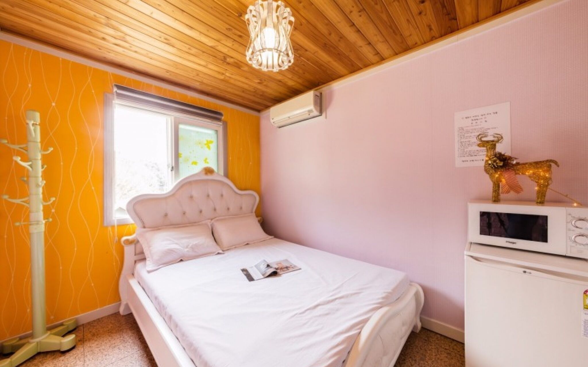 Gapyeong Haengbogi Meomuneunjip House