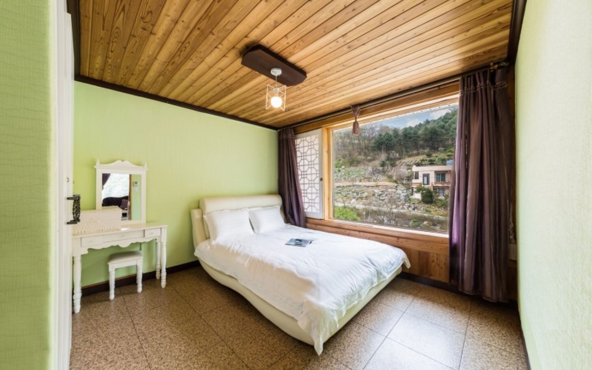 Gapyeong Haengbogi Meomuneunjip House