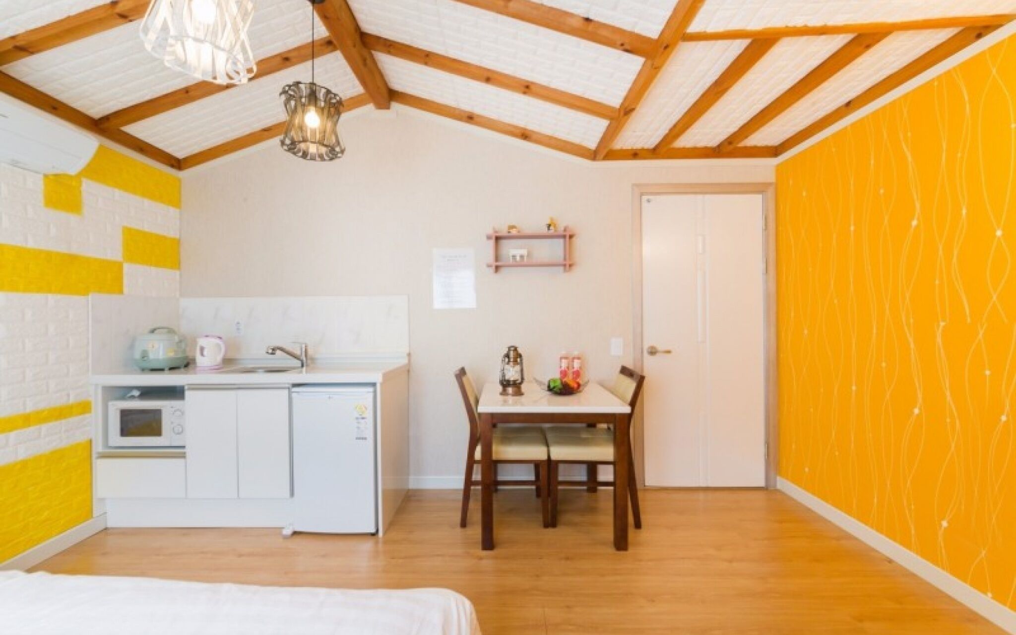 Gapyeong Haengbogi Meomuneunjip House