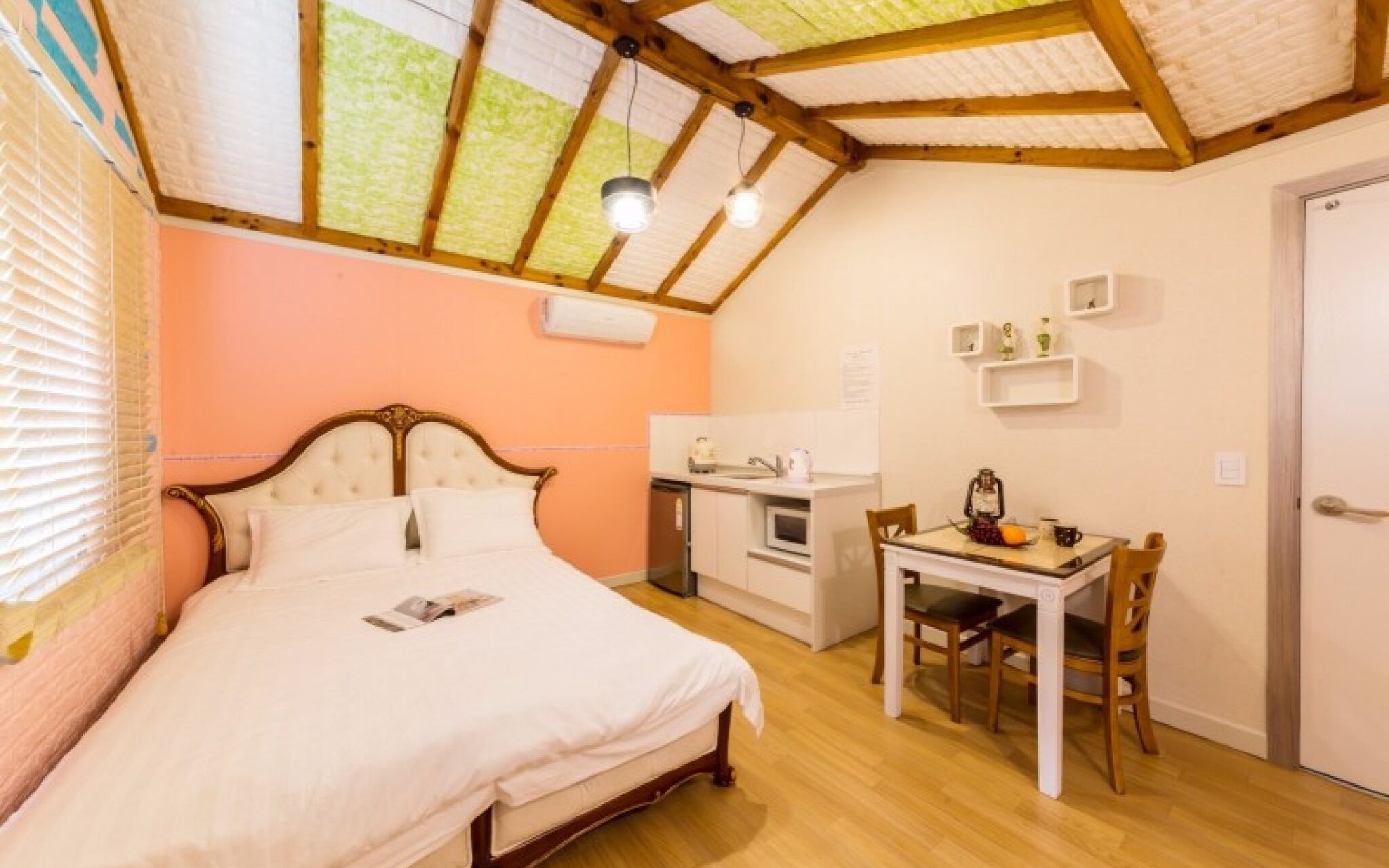 Gapyeong Haengbogi Meomuneunjip House