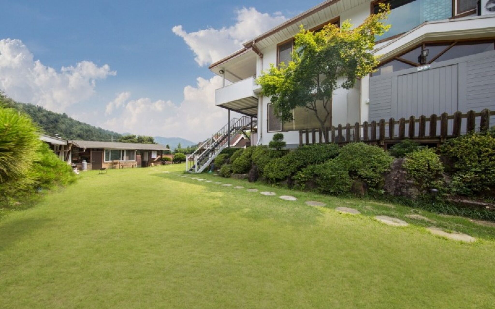 Gapyeong Haengbogi Meomuneunjip House