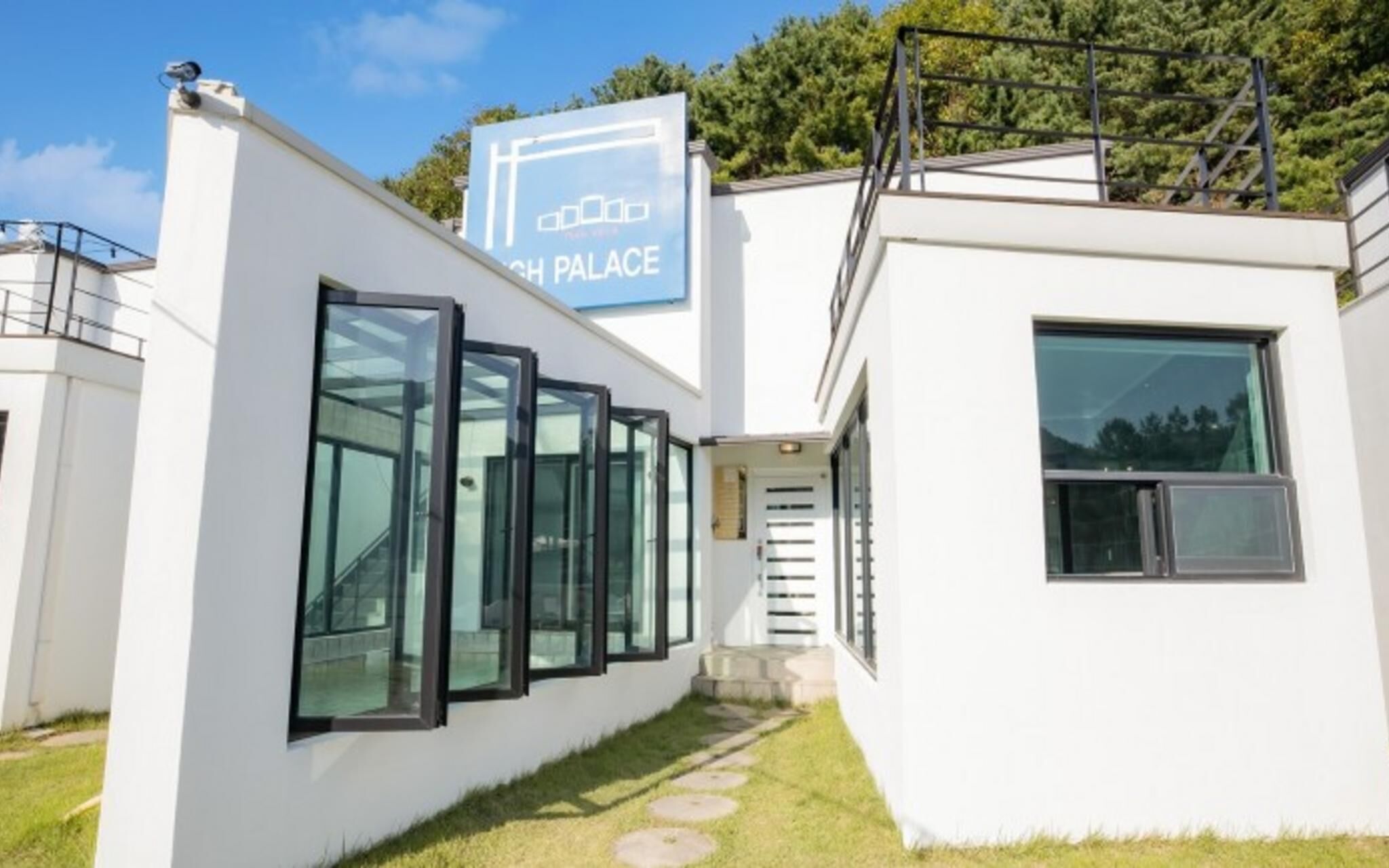Gapyeong High Palace Pool Villa