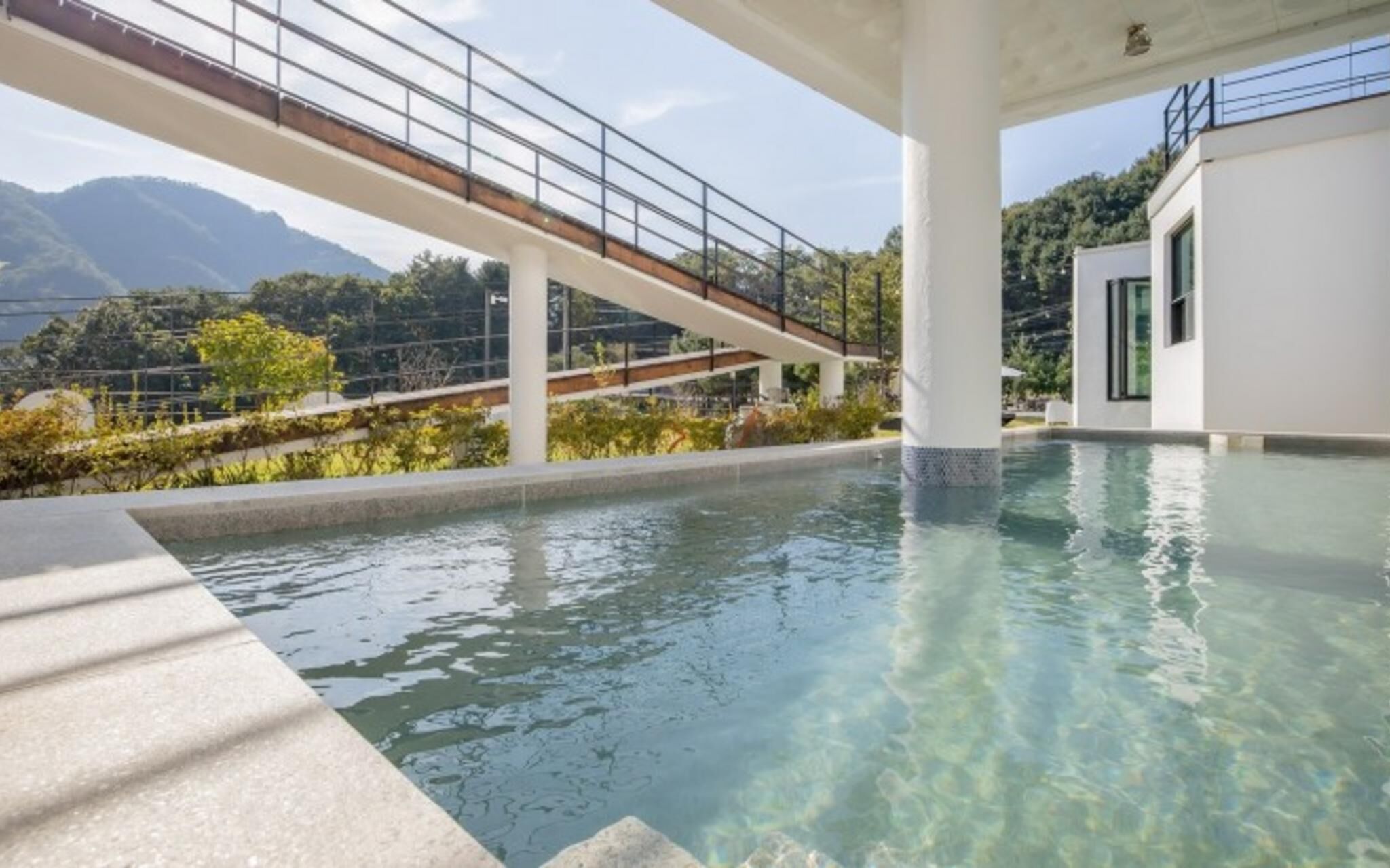 Gapyeong High Palace Pool Villa