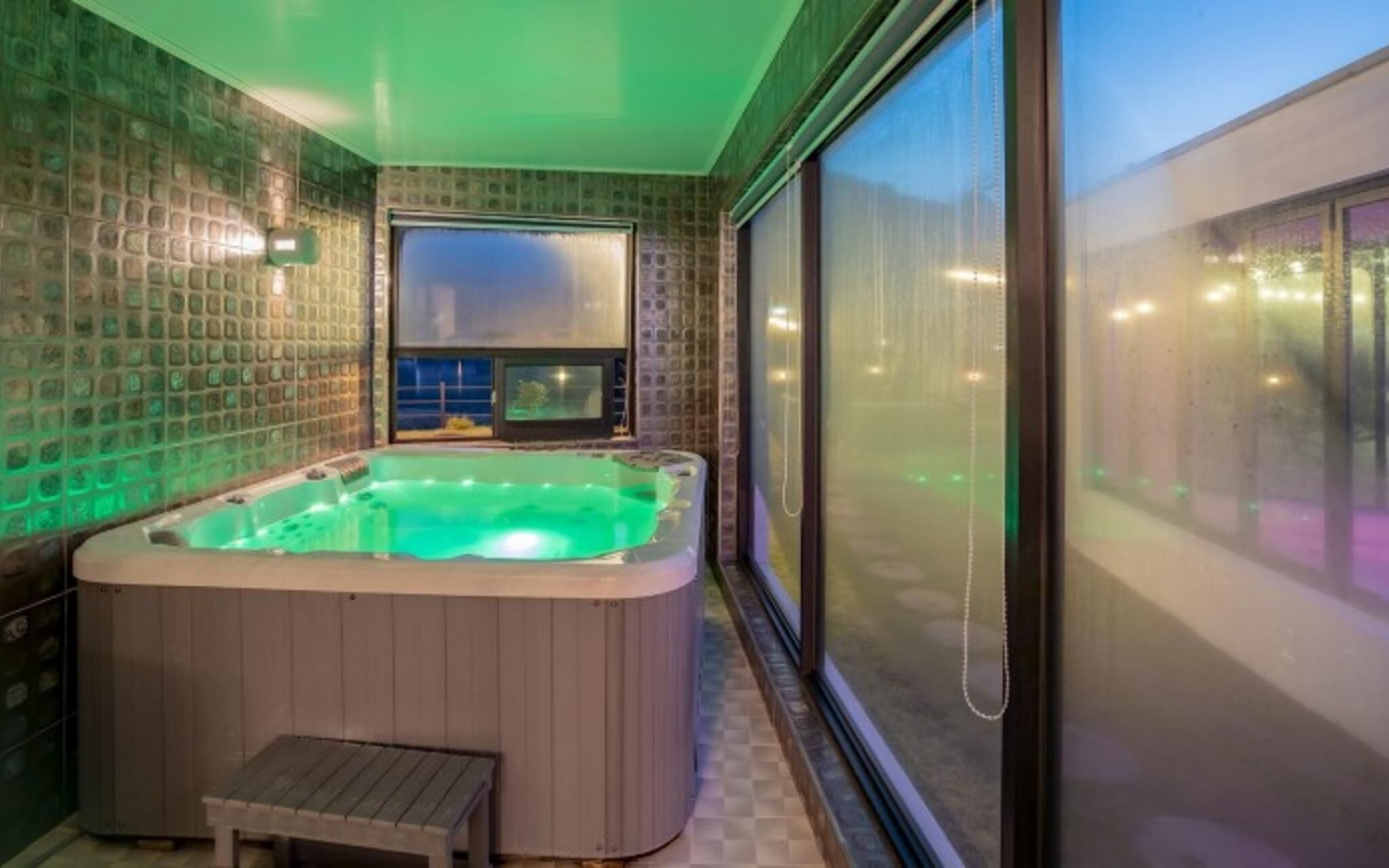 Gapyeong High Palace Pool Villa