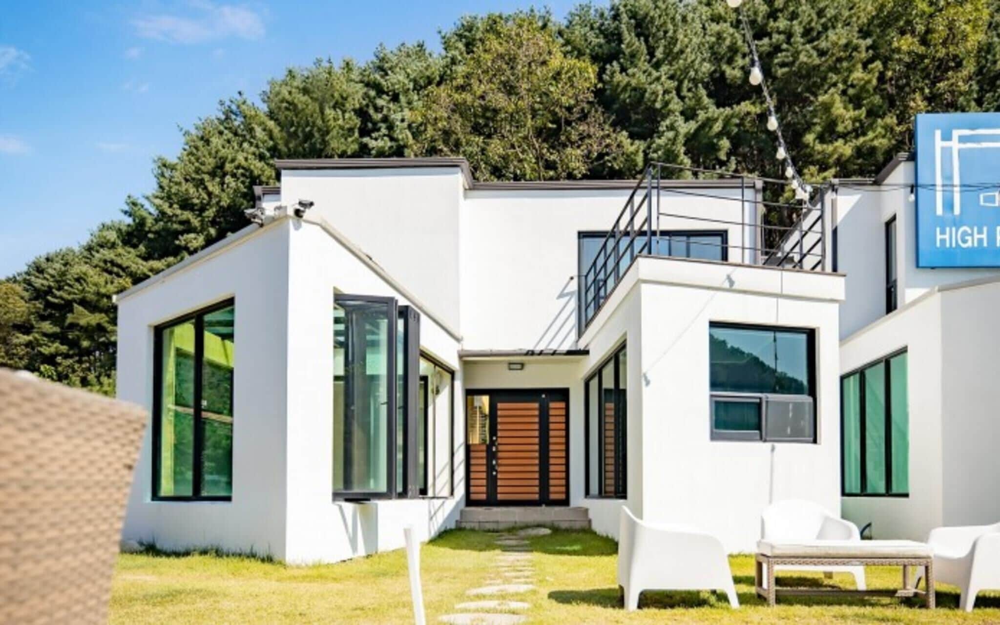 Gapyeong High Palace Pool Villa