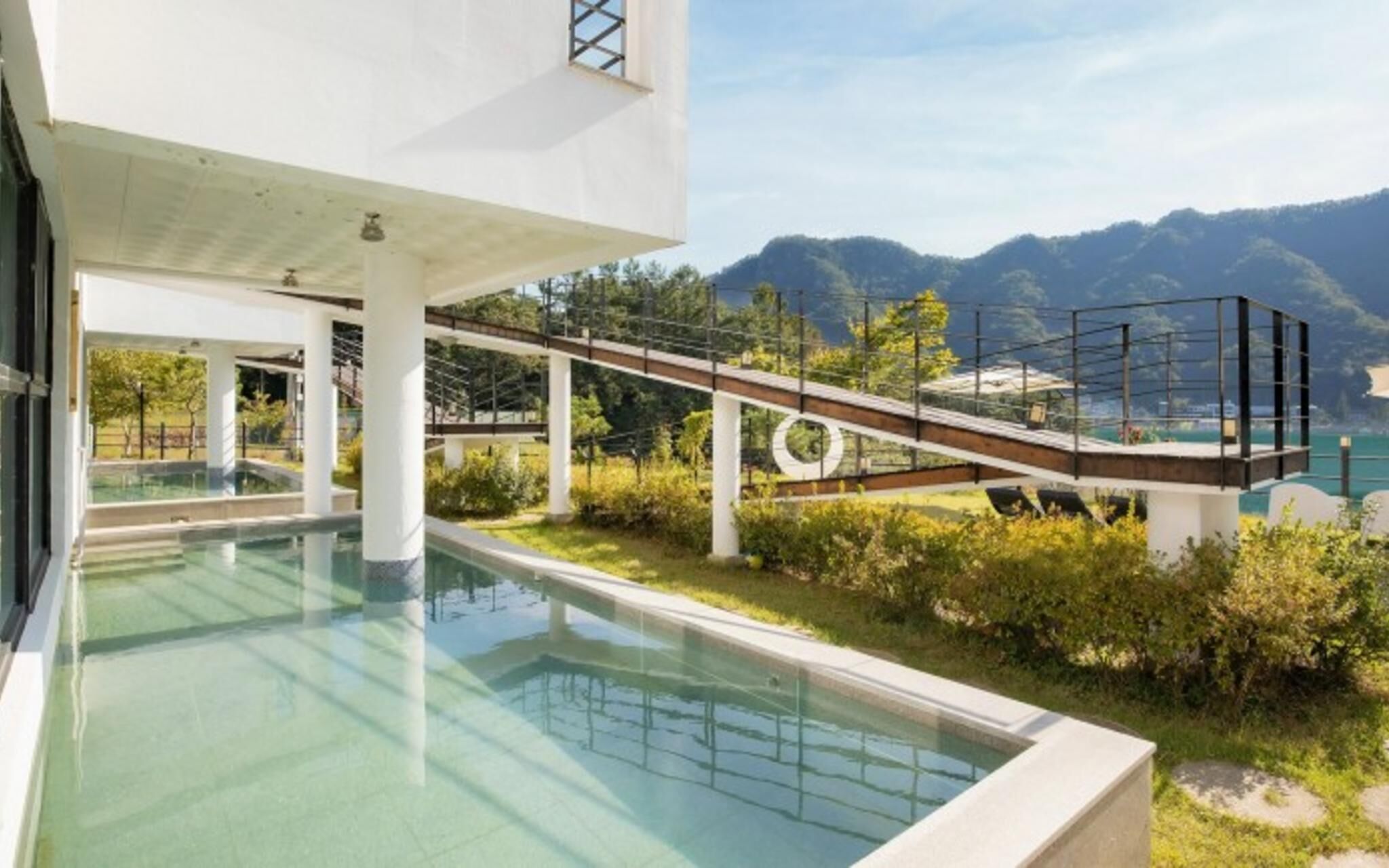 Gapyeong High Palace Pool Villa