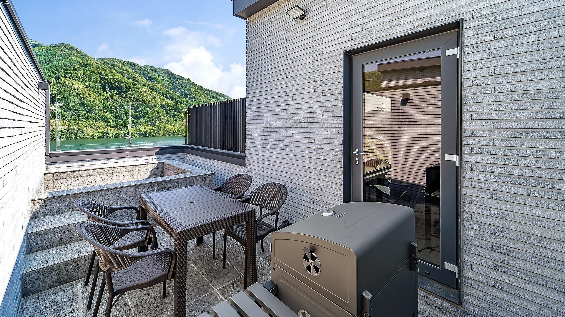 Gapyeong JH Pool Villa