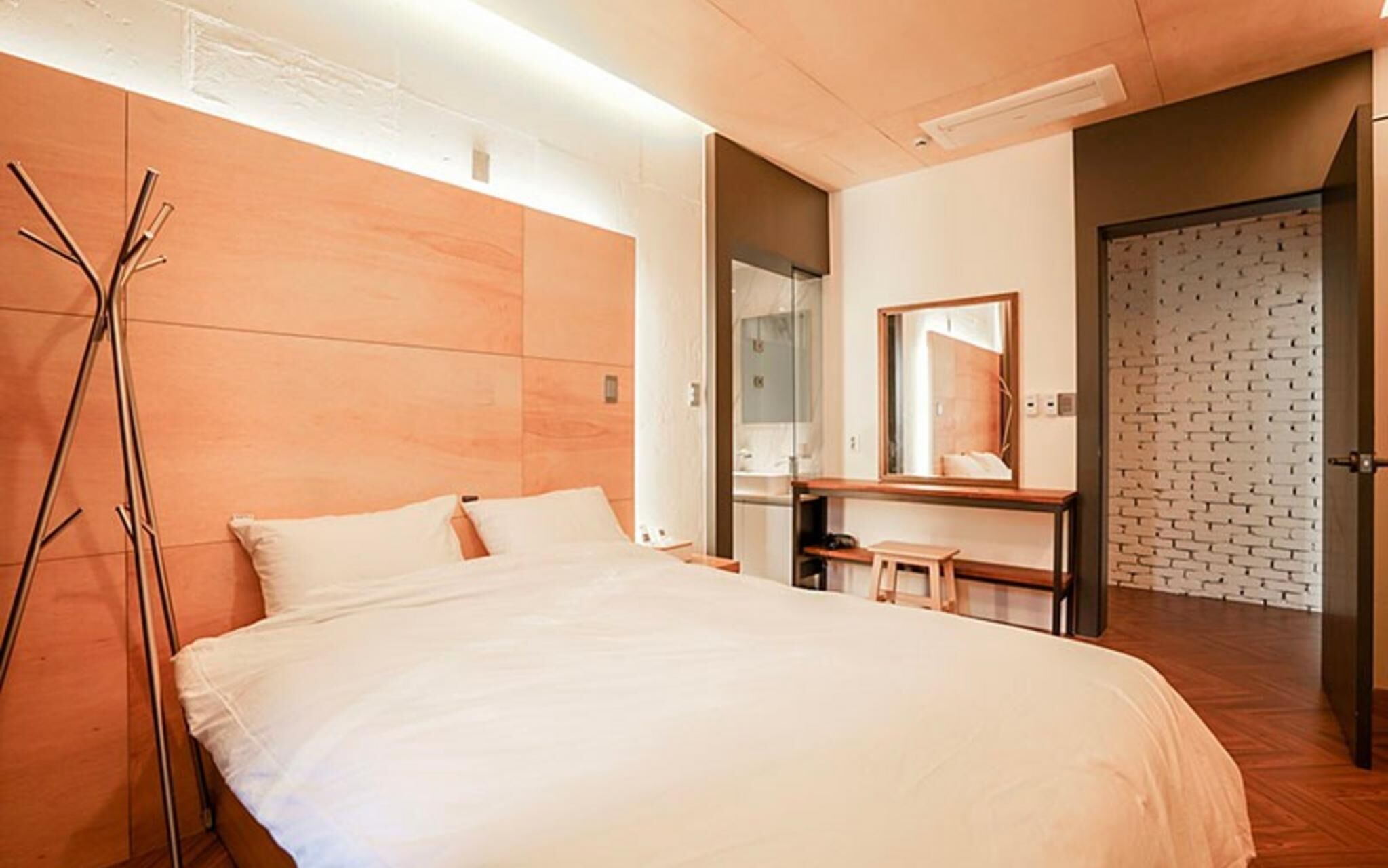 Gapyeong Junghwa Yeogak Pension