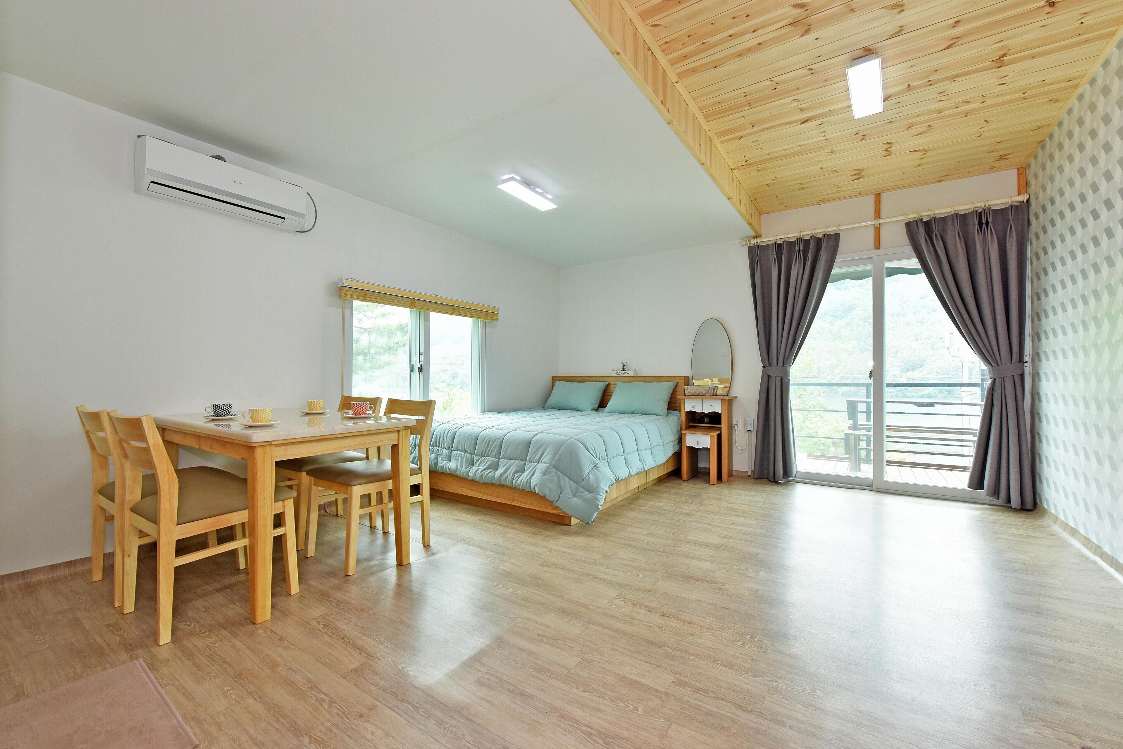 Gapyeong Leupuang Pension