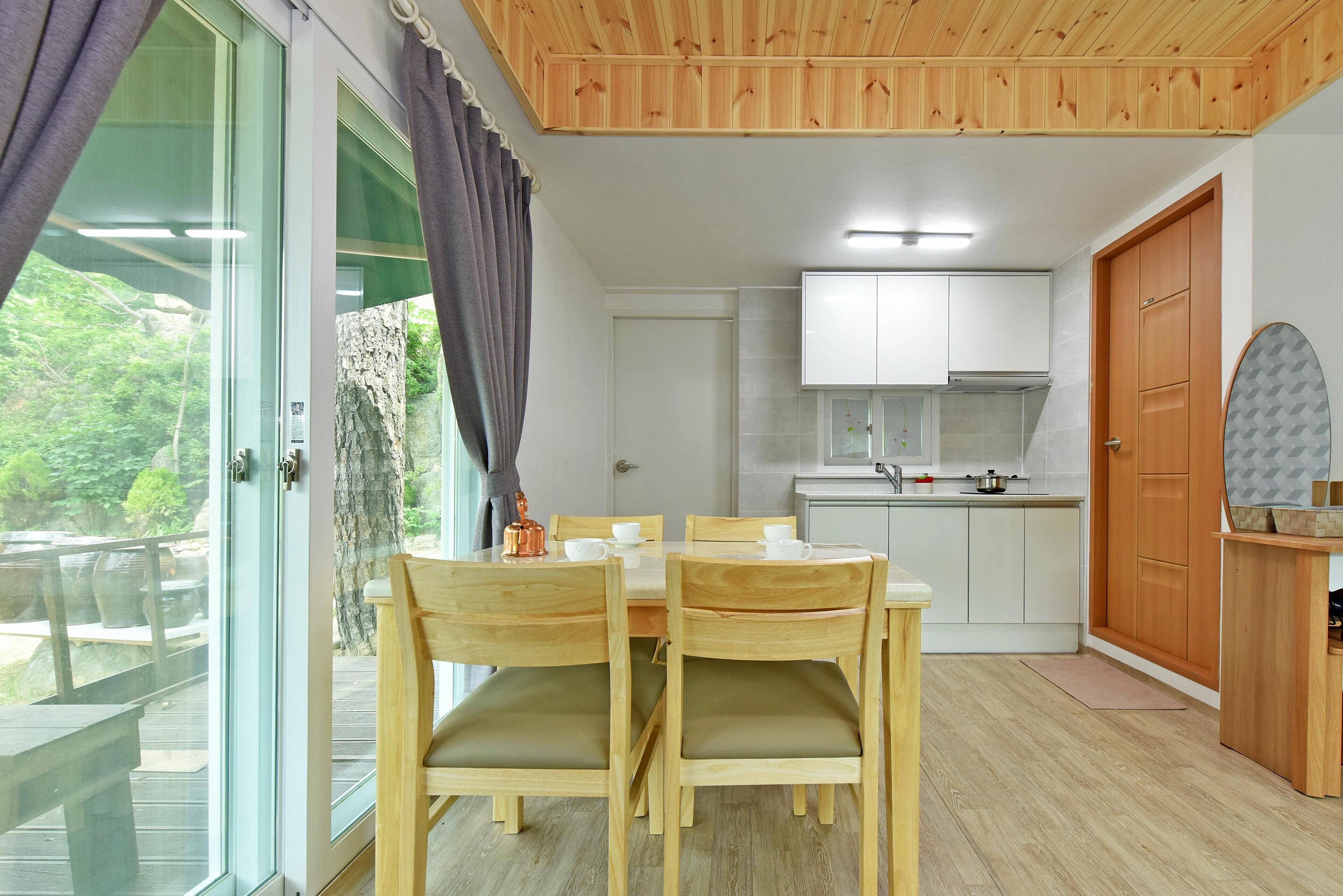 Gapyeong Leupuang Pension