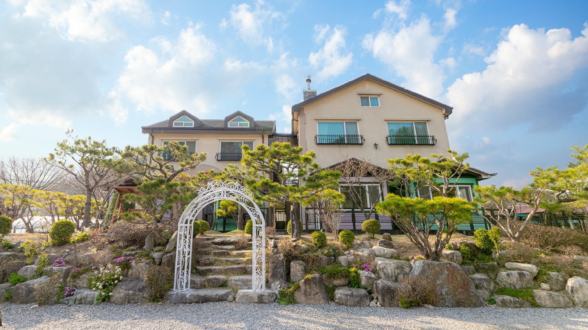 Gapyeong Maplein Pension