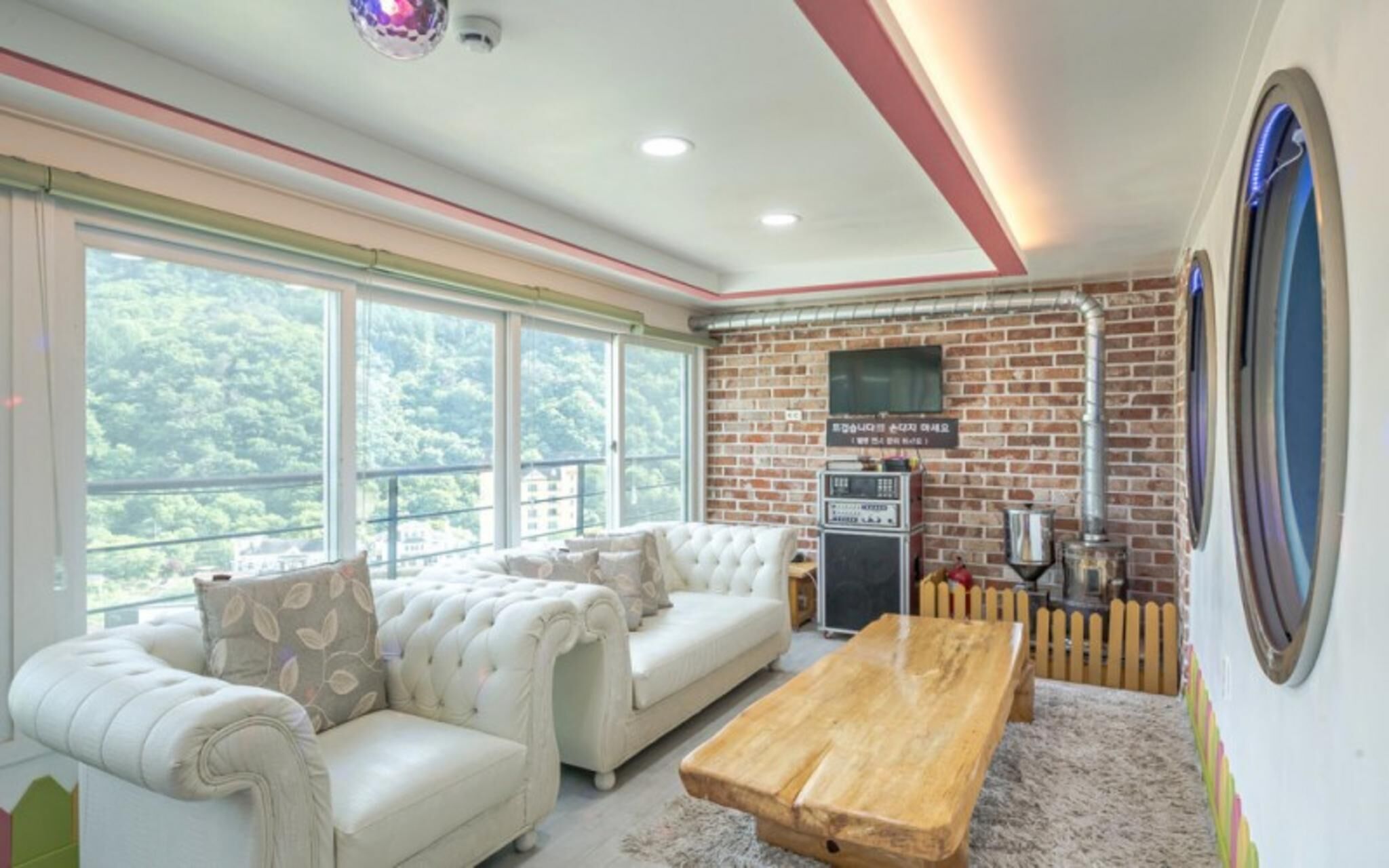 Gapyeong Michelle Pool Villa