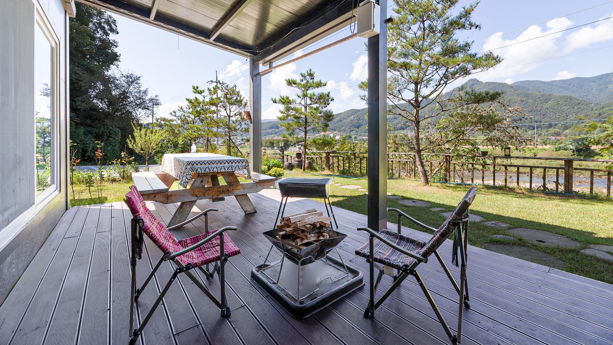 Gapyeong Myeonyeokgongbang Dock Chae Poolvilla Pension