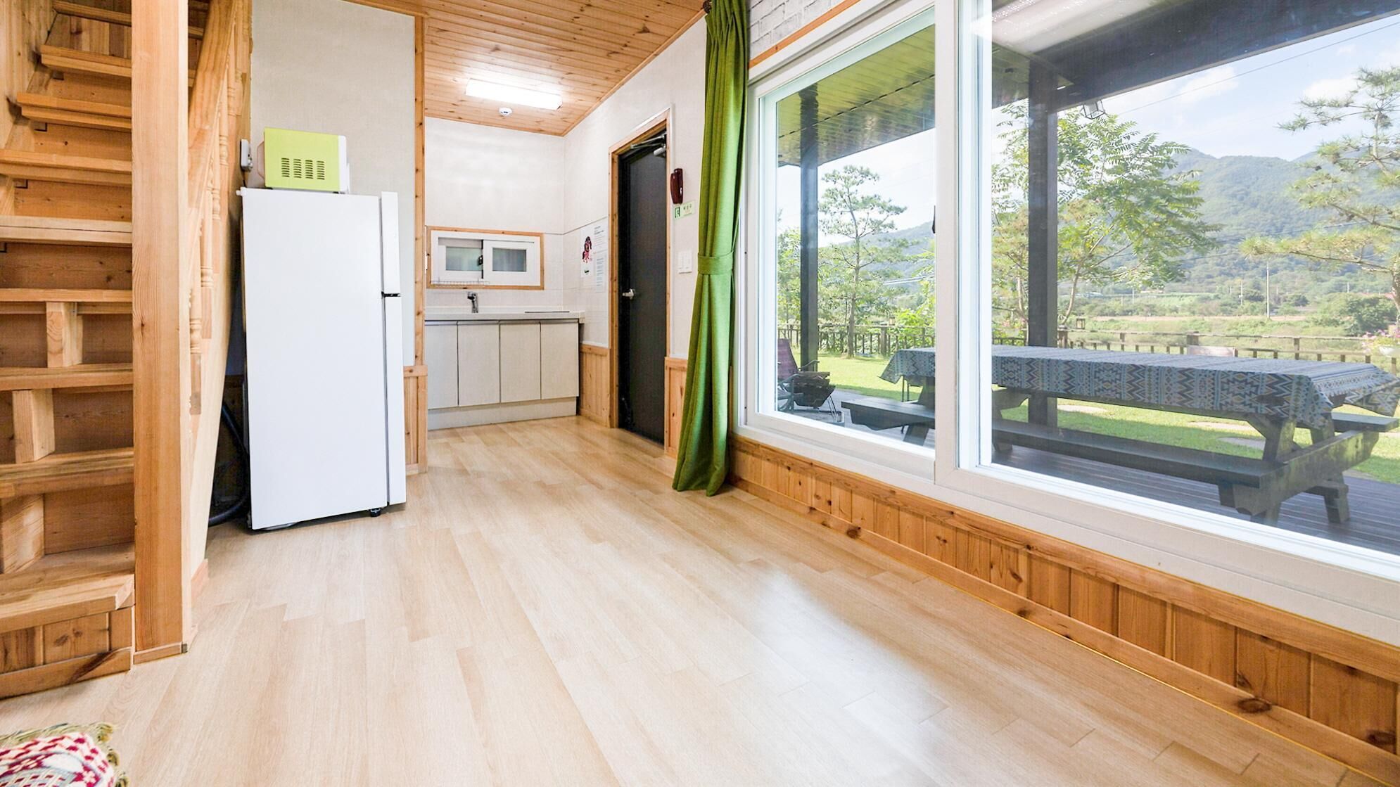 Gapyeong Myeonyeokgongbang Dock Chae Poolvilla Pension
