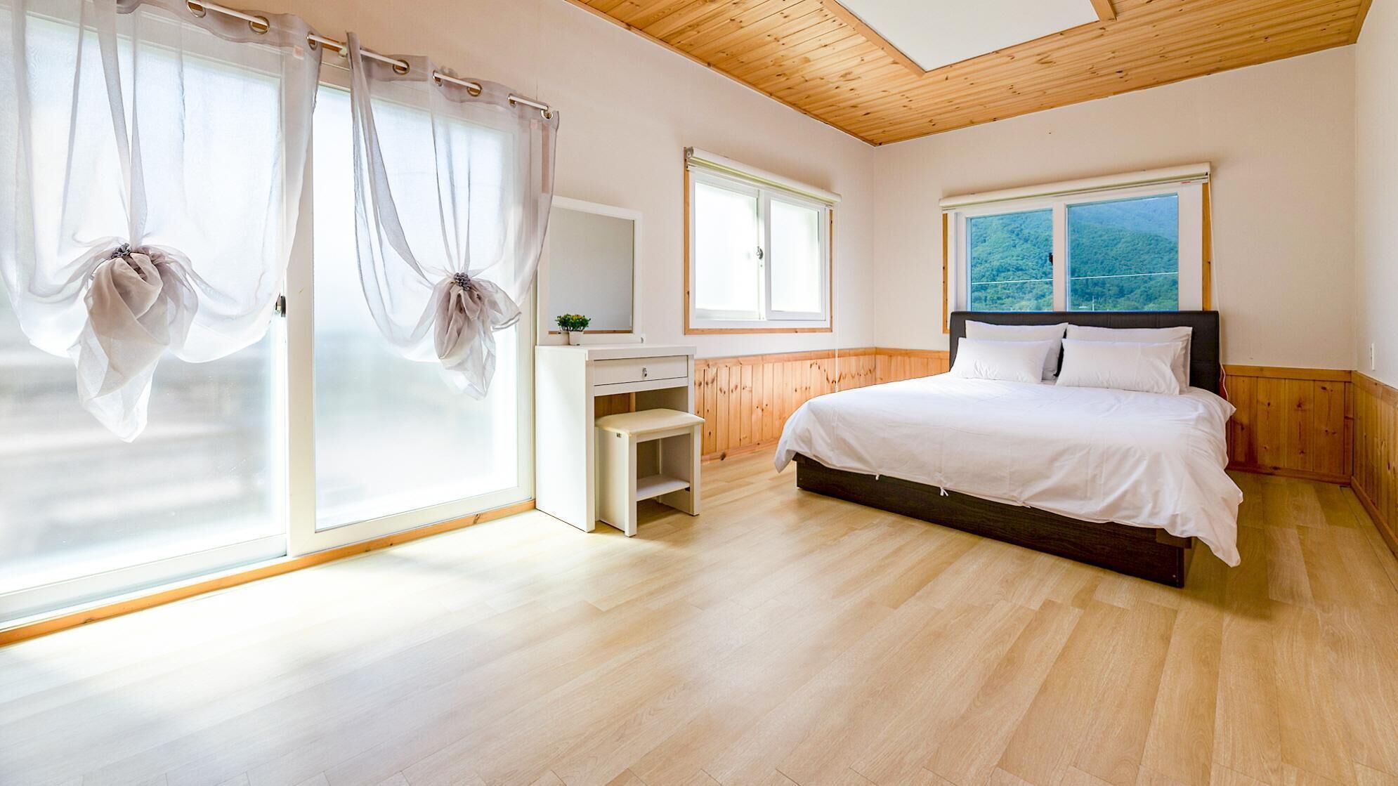 Gapyeong Myeonyeokgongbang Dock Chae Poolvilla Pension