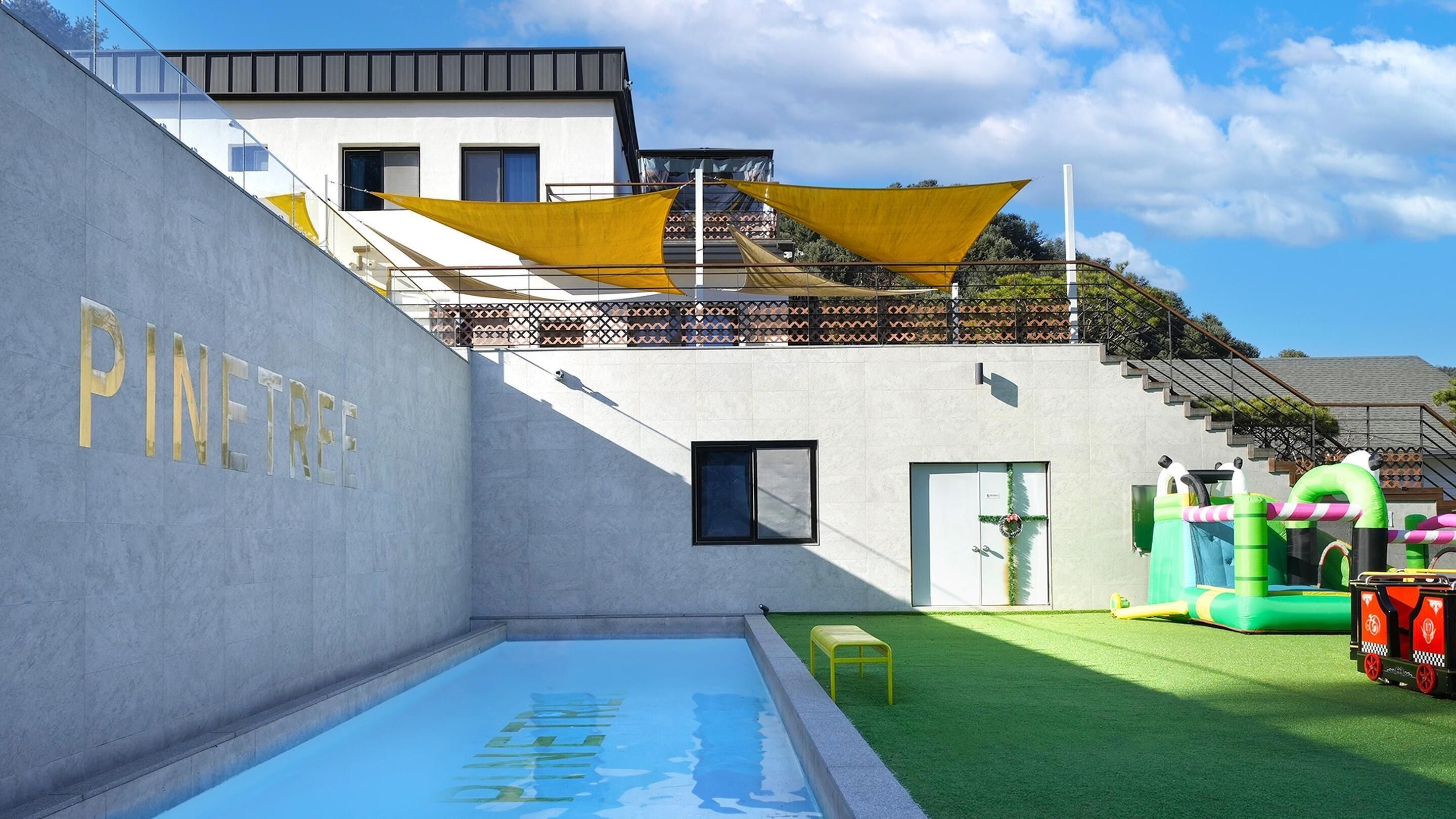 Gapyeong Pinetree Kids Pool Villa