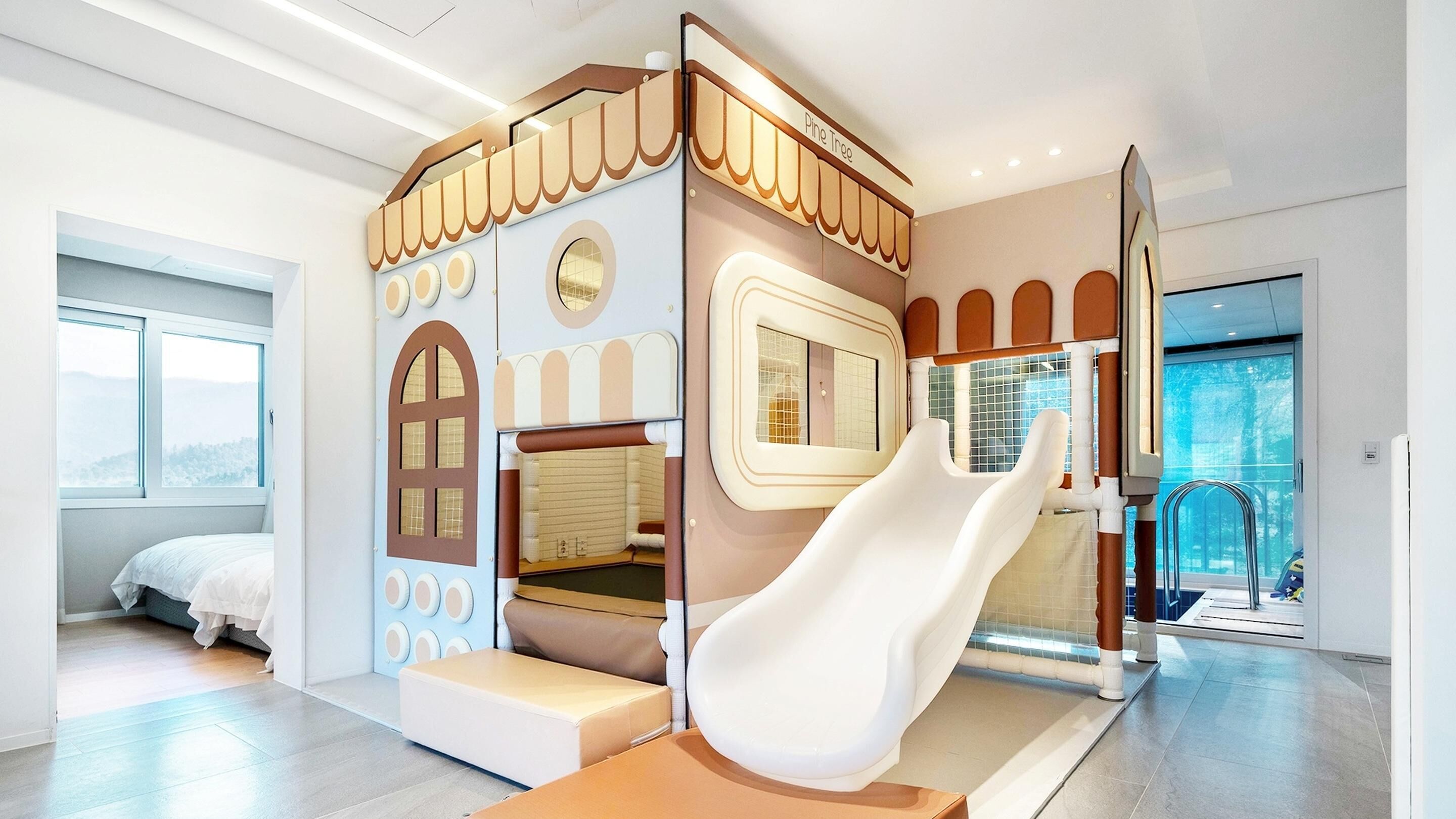 Gapyeong Pinetree Kids Pool Villa