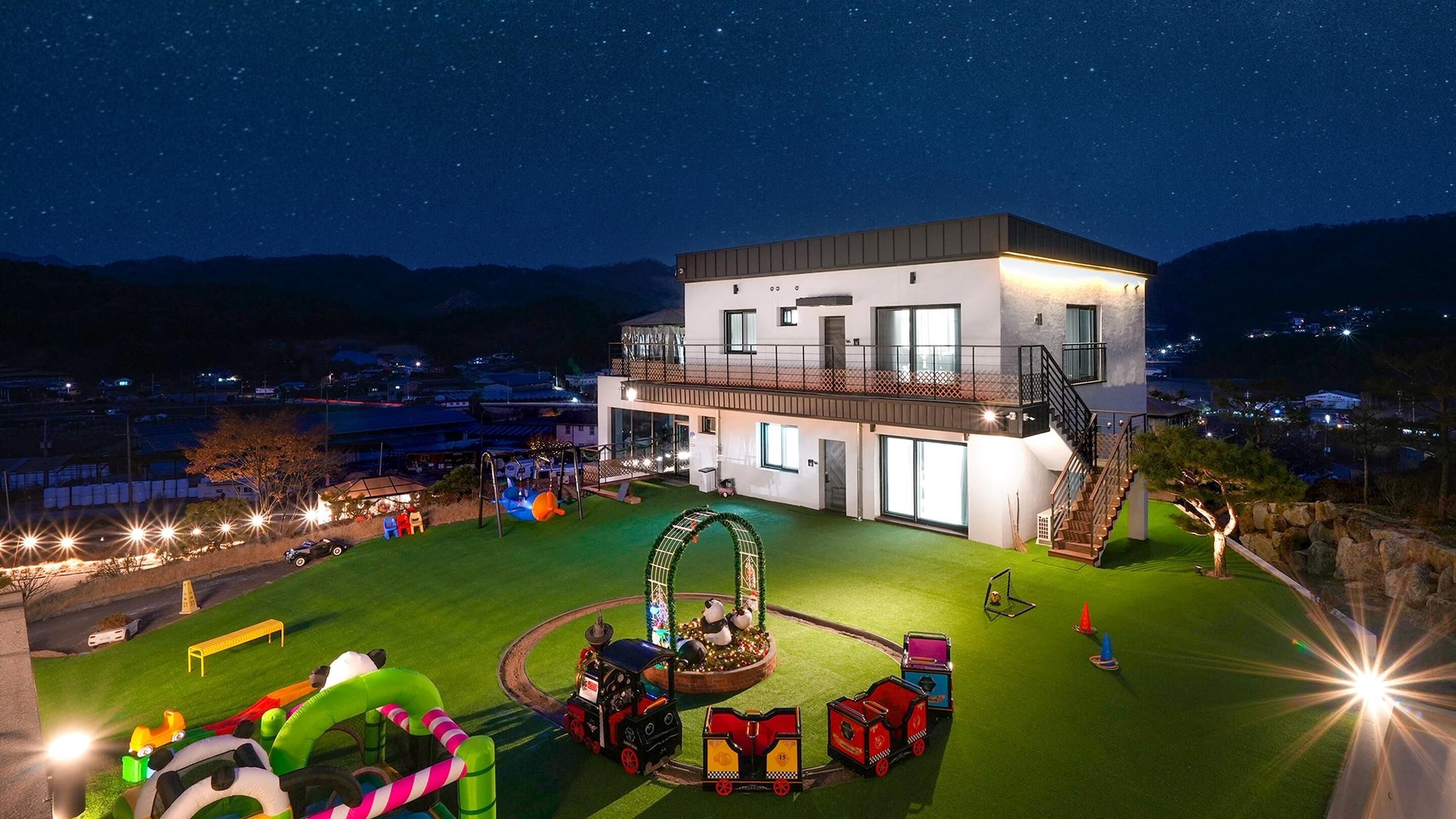 Gapyeong Pinetree Kids Pool Villa