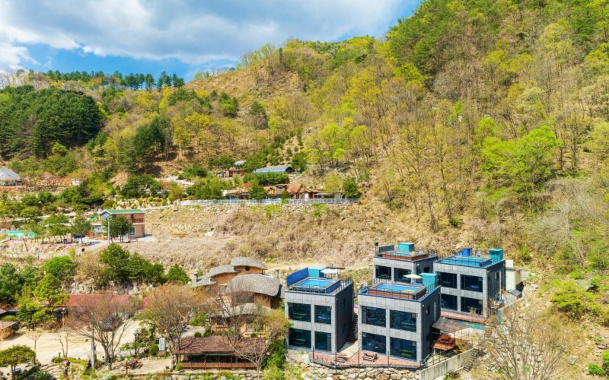 Gapyeong Poin Poolvilla Pension
