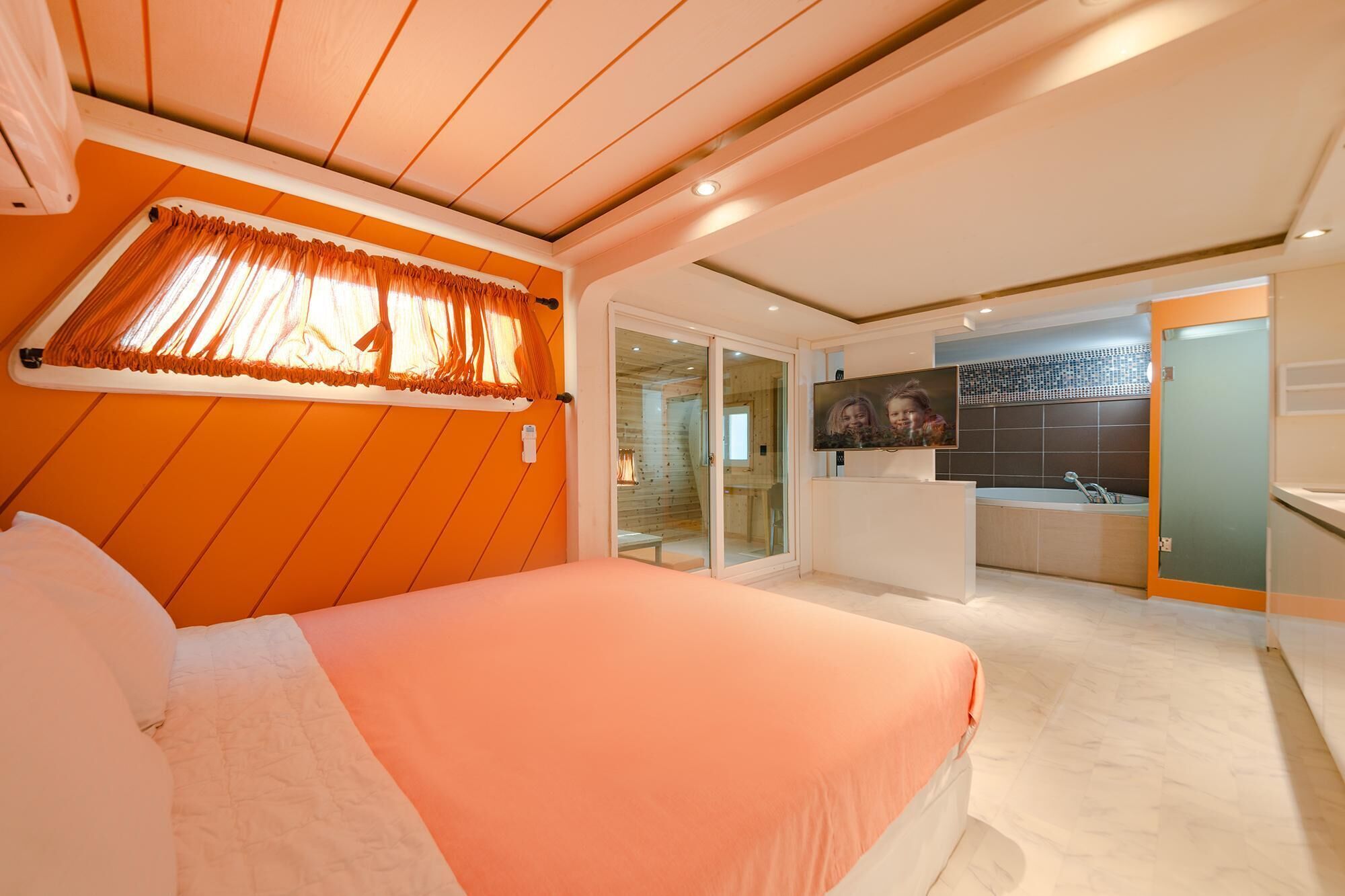 Gapyeong Poongkyungmaru Pension
