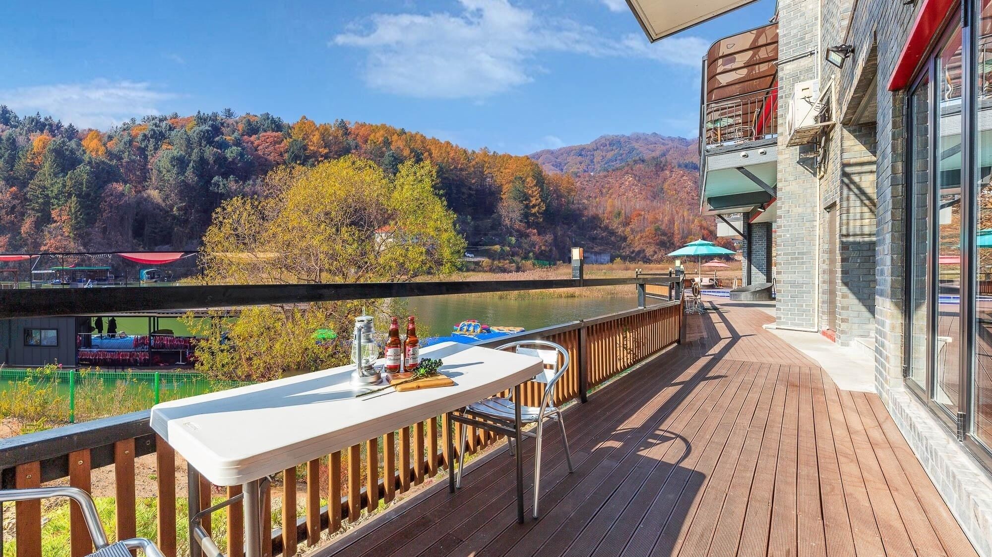 Gapyeong River52 Road Pension