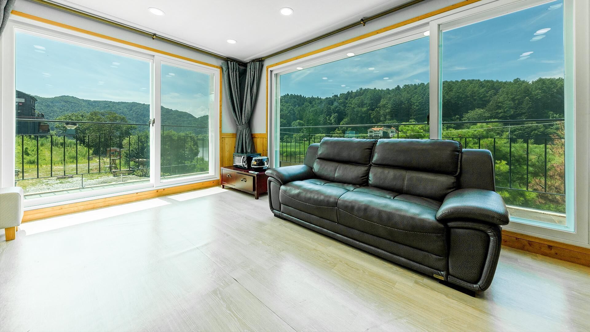 Gapyeong River52 Road Pension