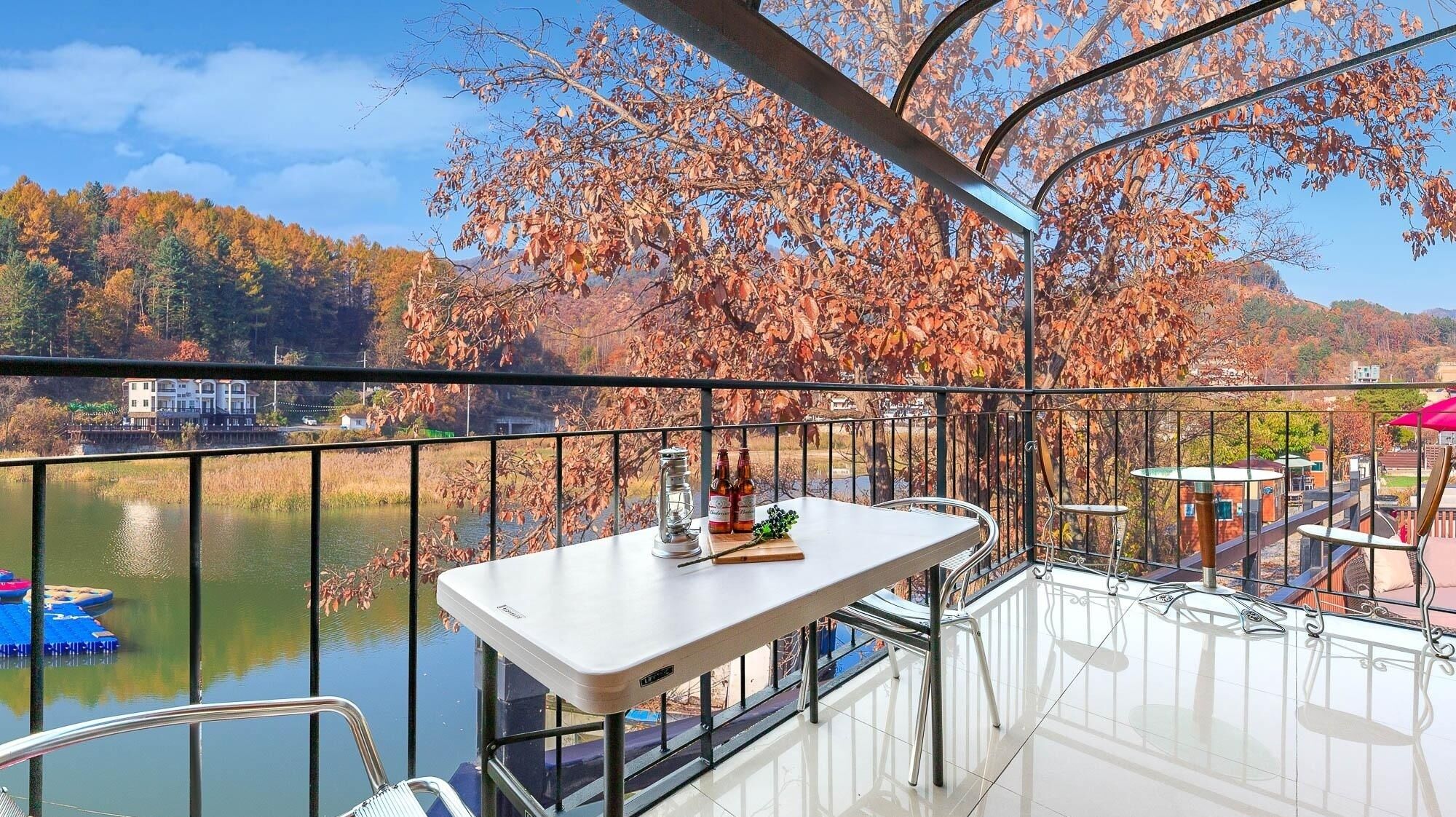 Gapyeong River52 Road Pension