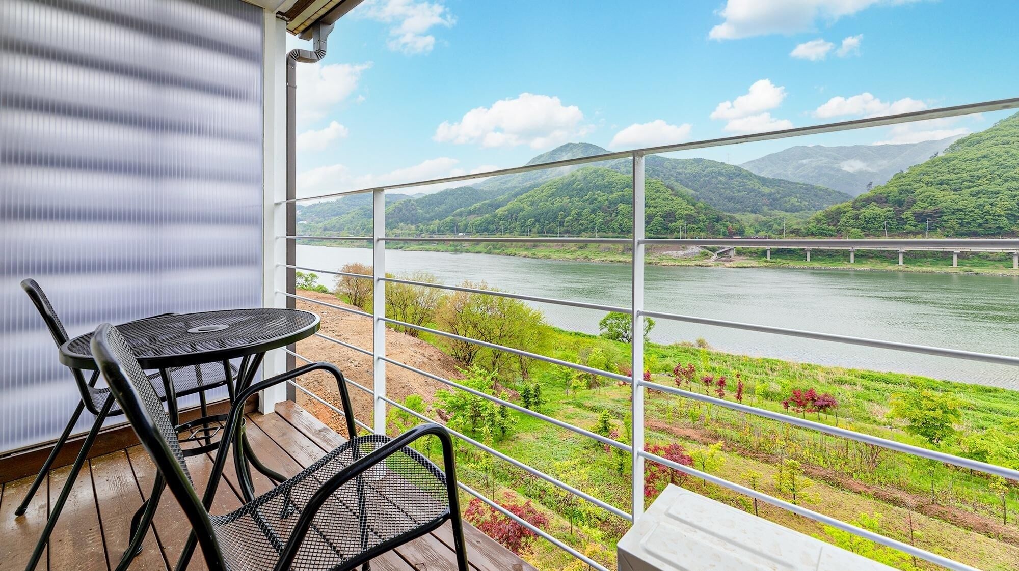 Gapyeong Rowa River View Pension