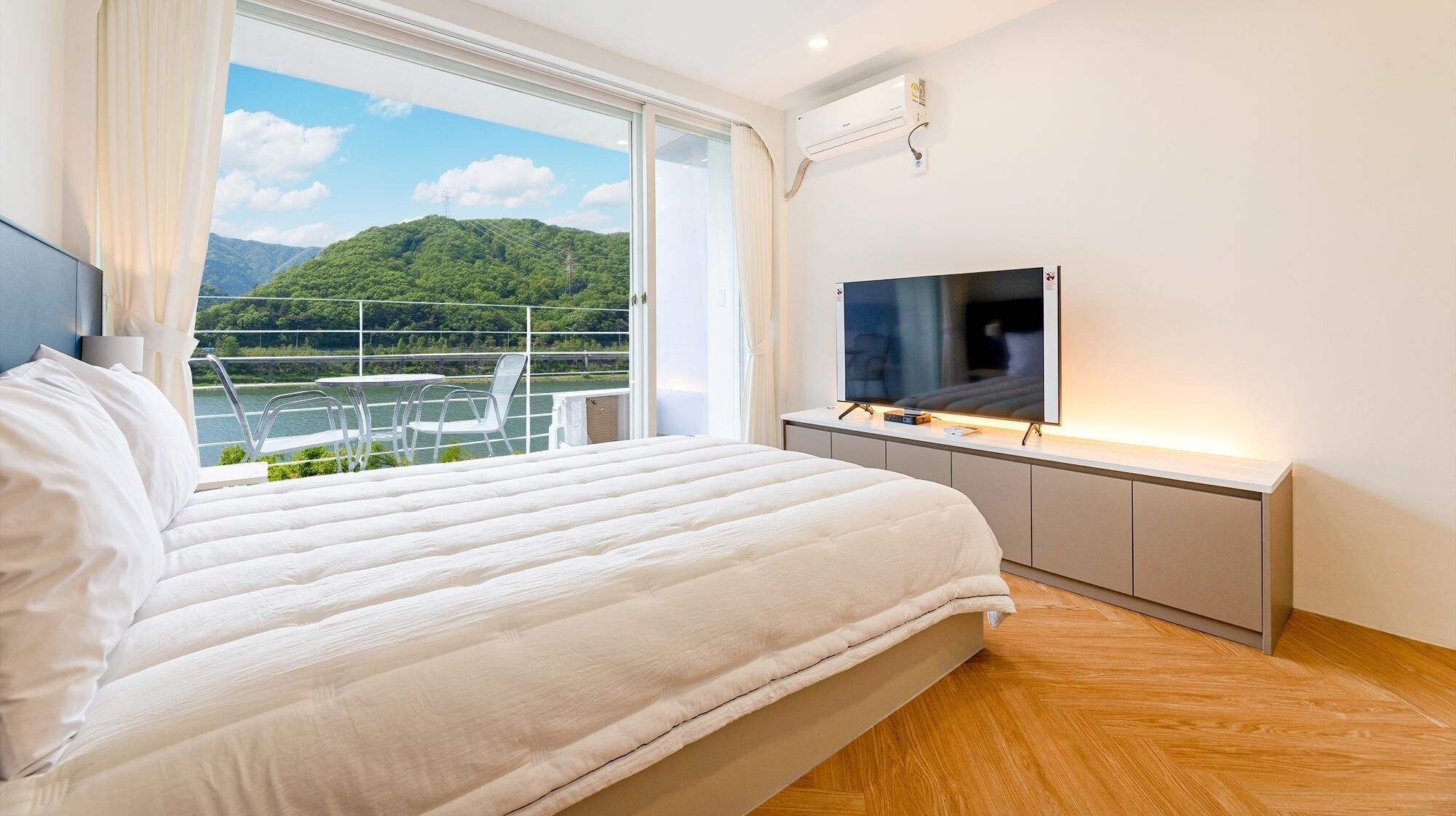 Gapyeong Rowa River View Pension