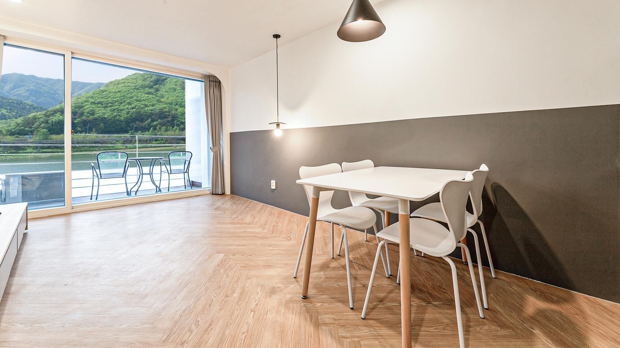 Gapyeong Rowa River View Pension
