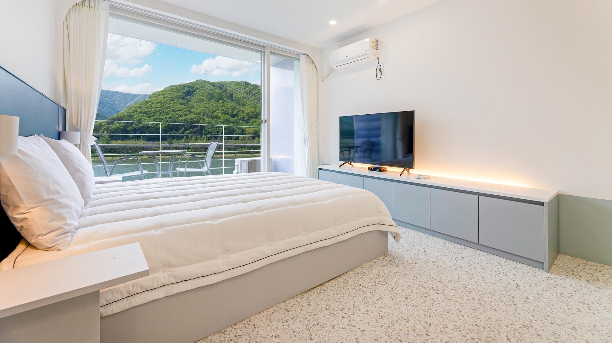 Gapyeong Rowa River View Pension