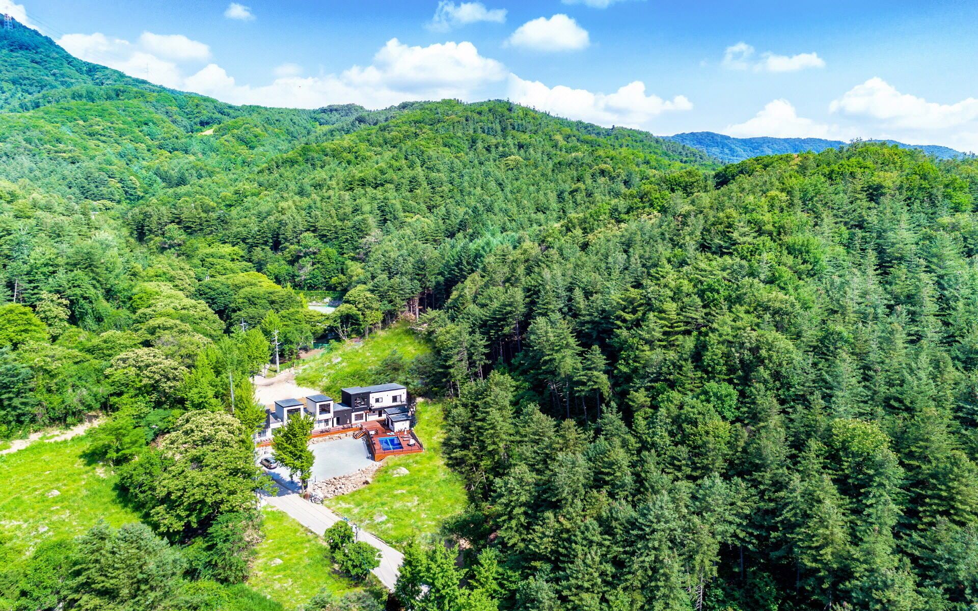 Gapyeong Ruhen Pool Villa