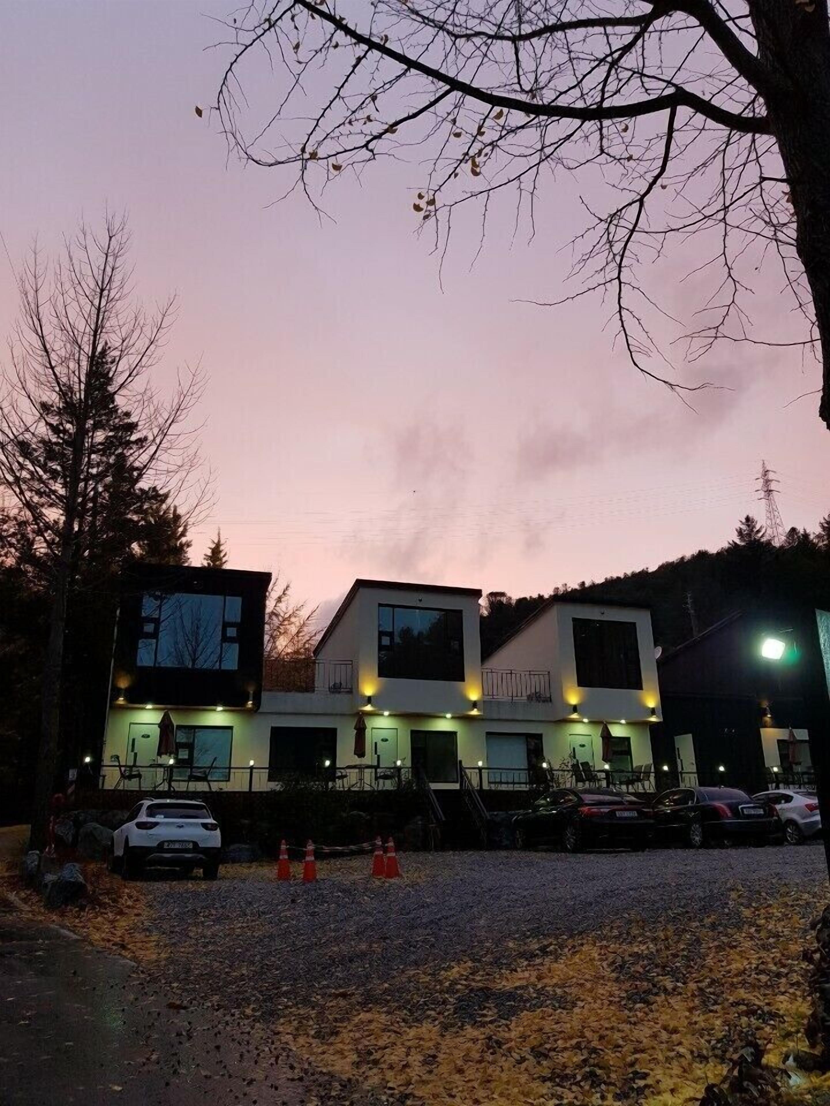 Gapyeong Ruhen Pool Villa