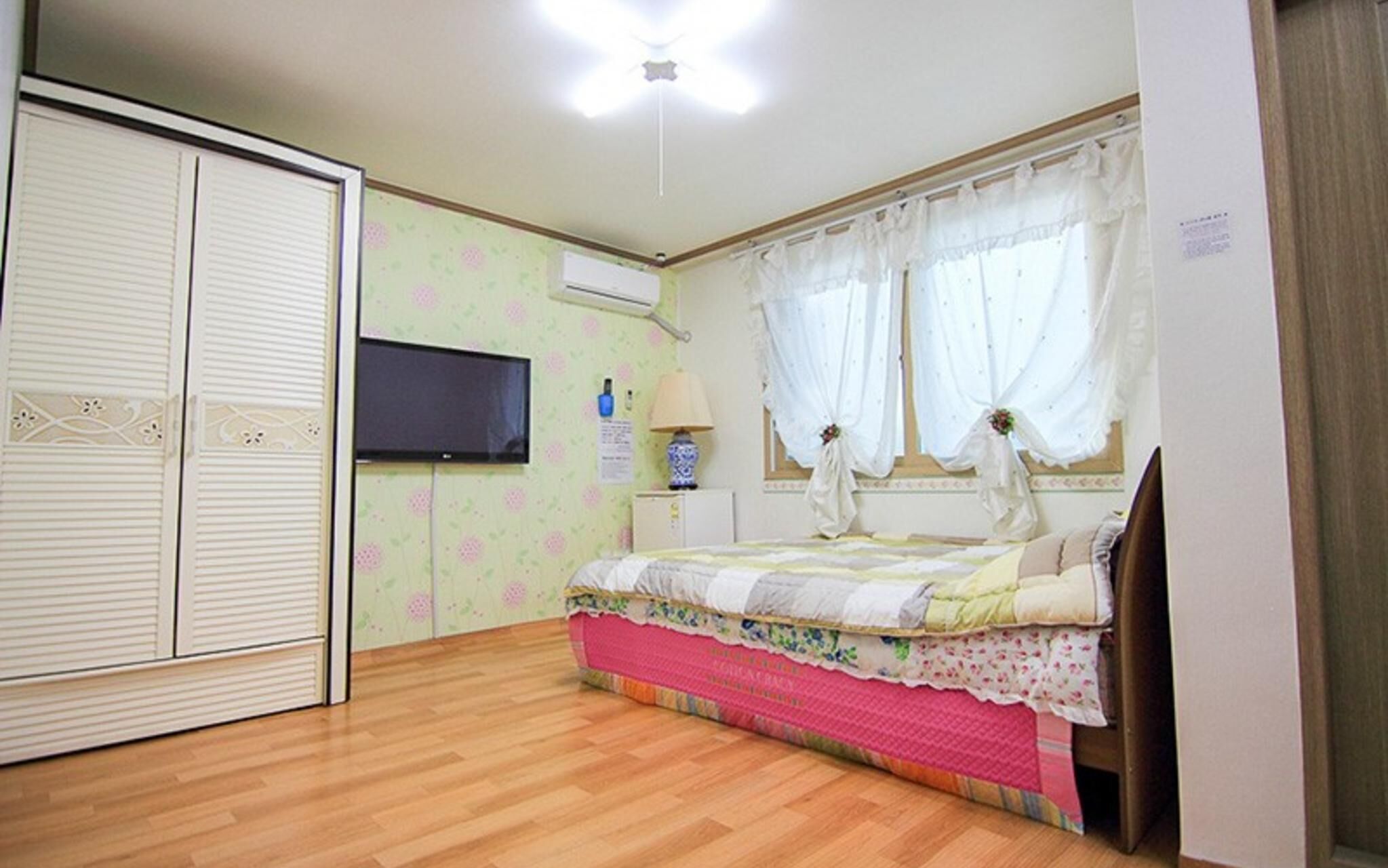 Gapyeong Sannaedeul Pension