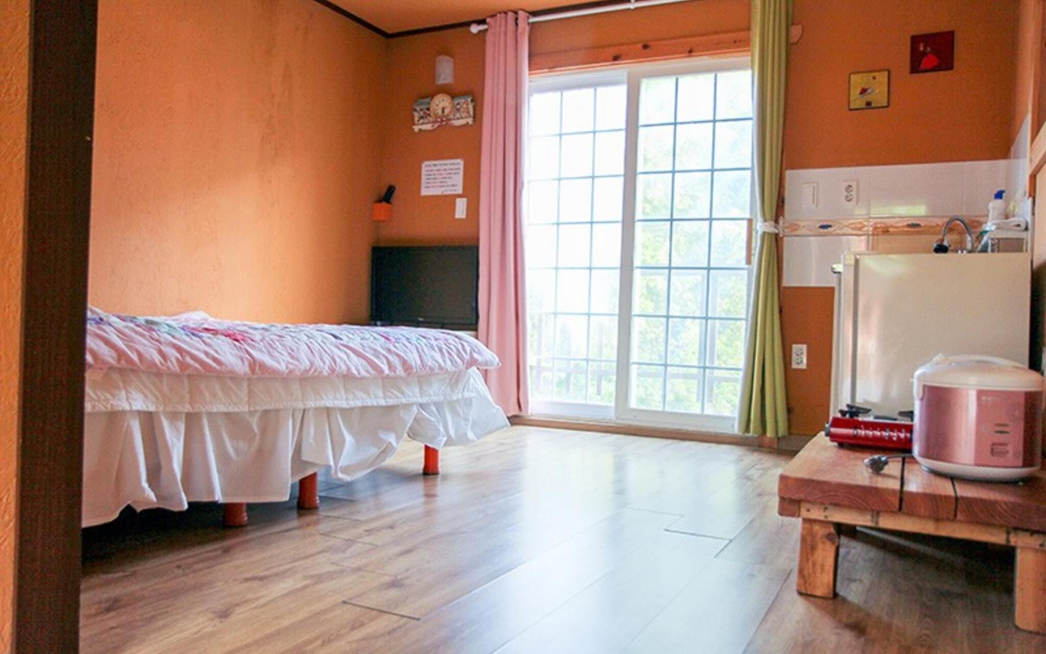 Gapyeong Sannaedeul Pension