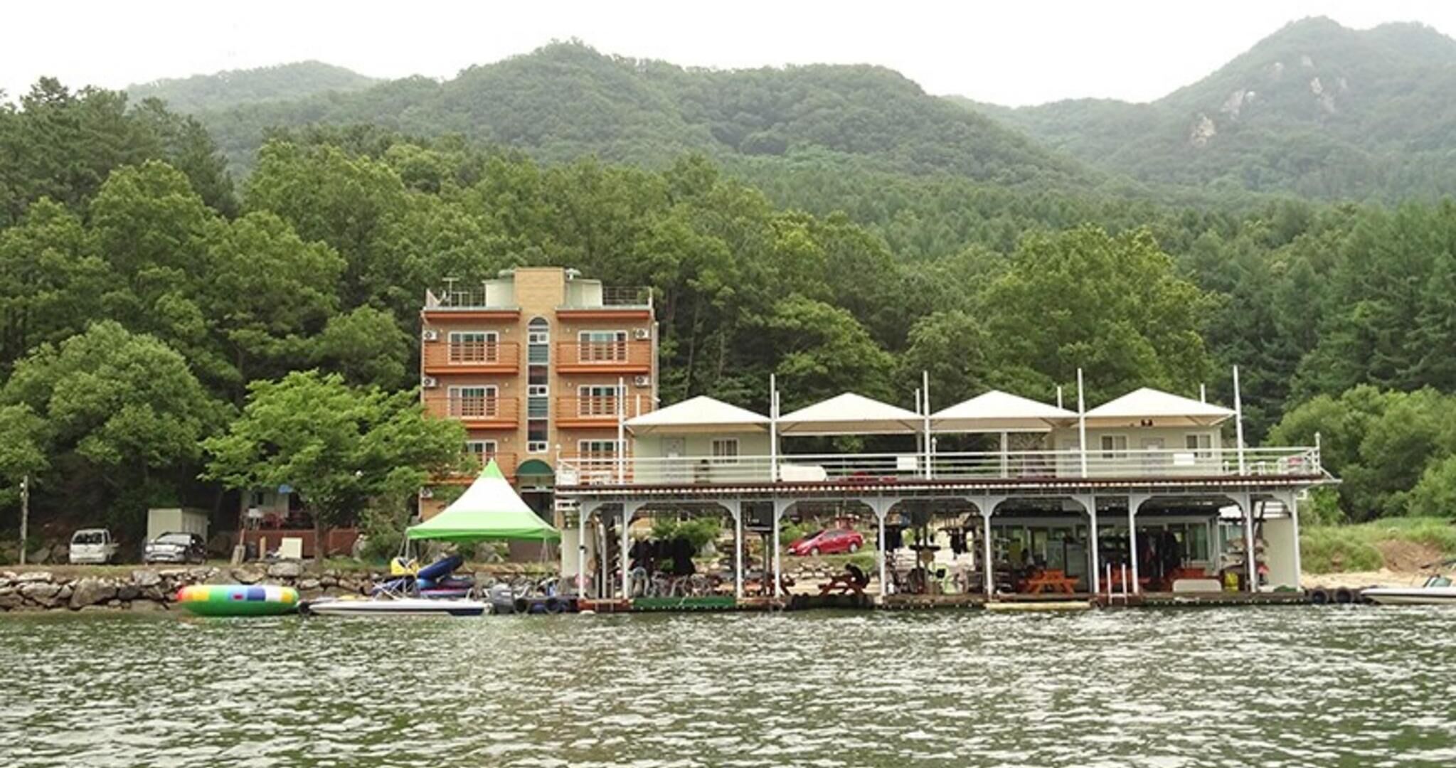 Gapyeong Sanwullo Water Leisure Pension