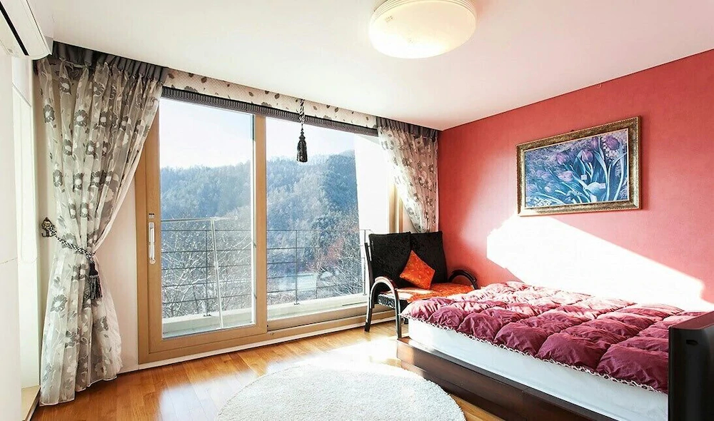 Gapyeong Solnanggu Pension