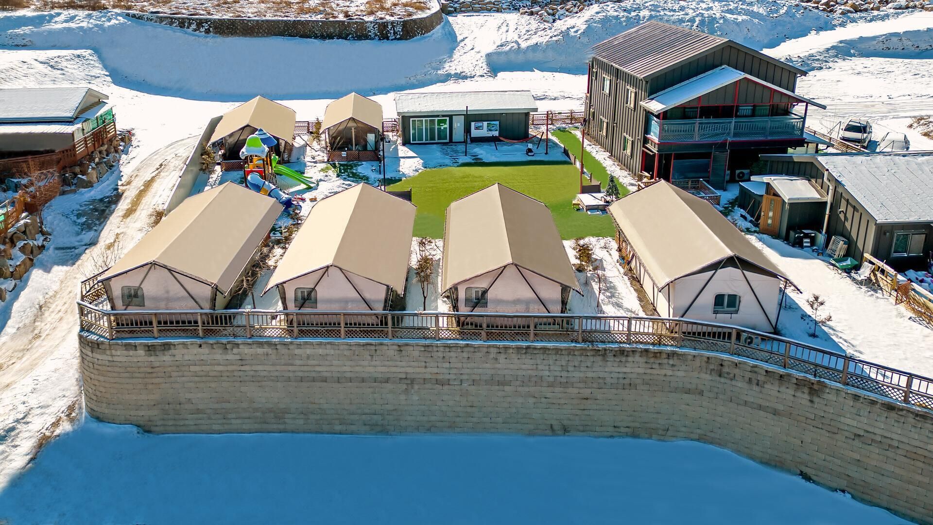 Gapyeong Walkingoncloud Pension & Glamping